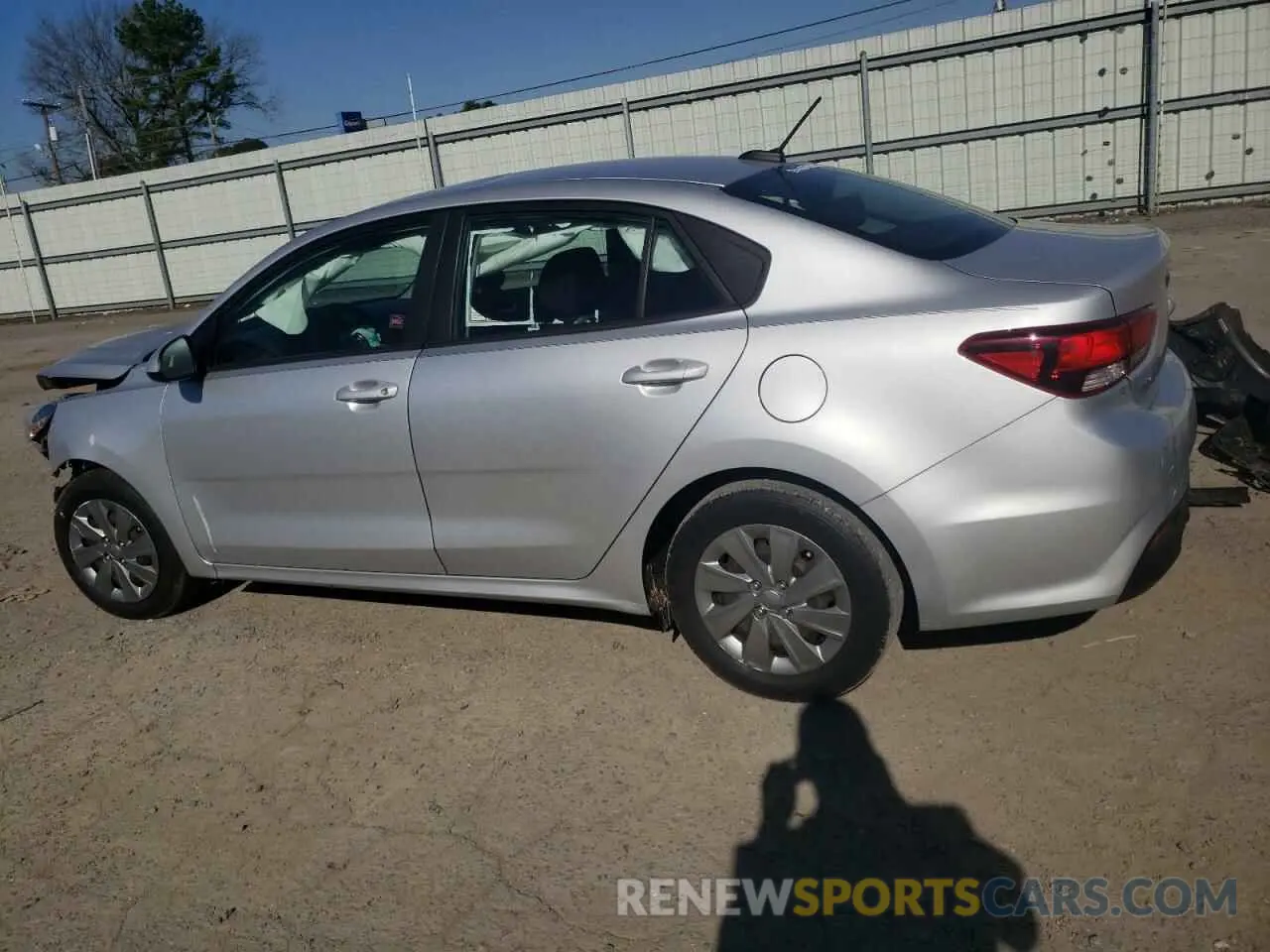 2 Photograph of a damaged car 3KPA24ADXLE311972 KIA RIO 2020