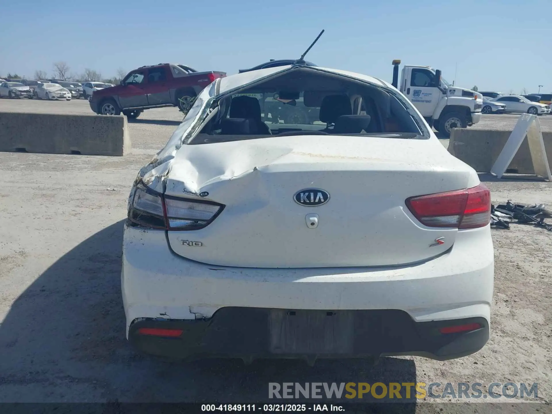 15 Photograph of a damaged car 3KPA24ADXLE329288 KIA RIO 2020