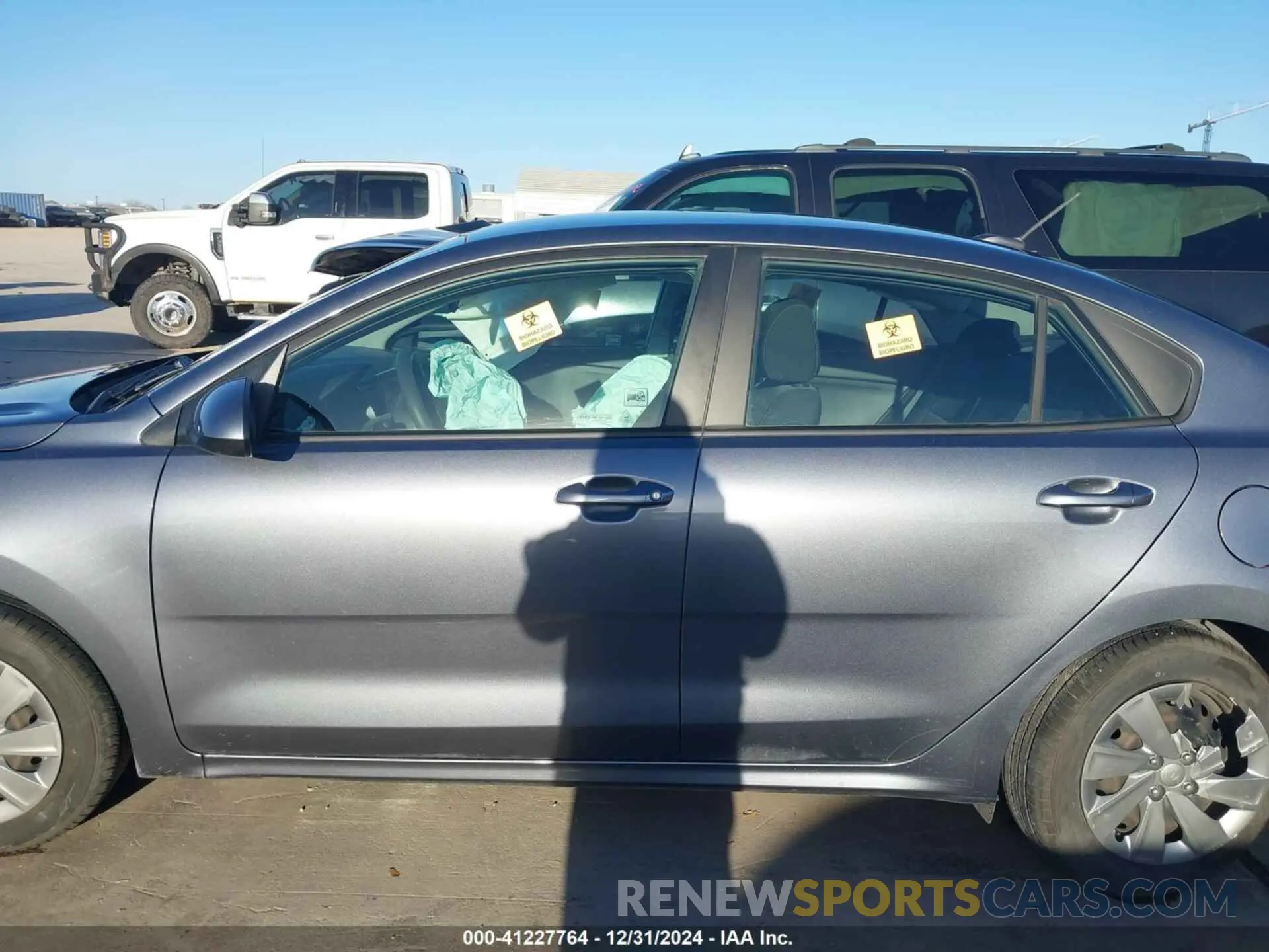 14 Photograph of a damaged car 3KPA24ADXLE333535 KIA RIO 2020