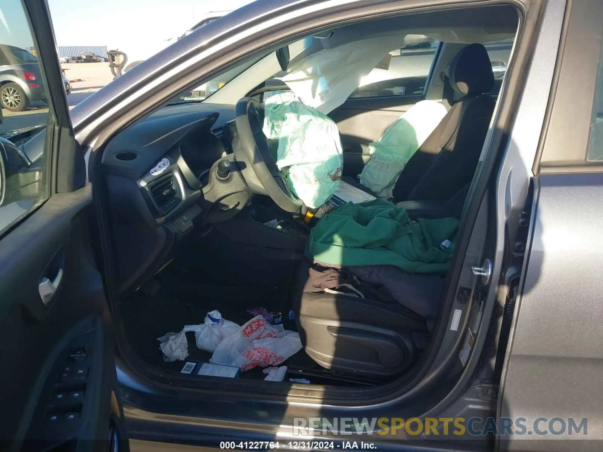 5 Photograph of a damaged car 3KPA24ADXLE333535 KIA RIO 2020