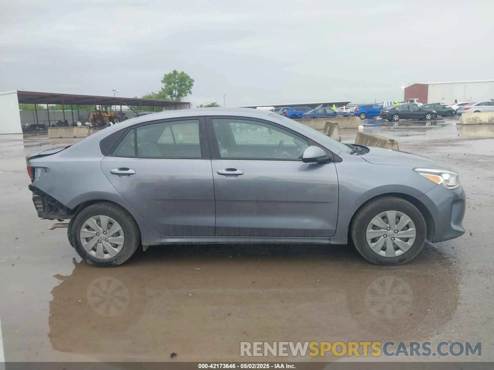 13 Photograph of a damaged car 3KPA24ADXLE337004 KIA RIO 2020