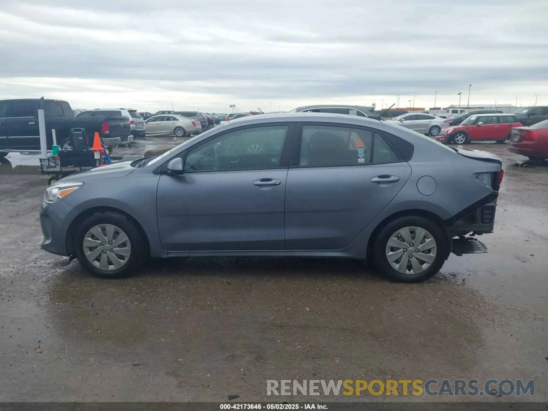 14 Photograph of a damaged car 3KPA24ADXLE337004 KIA RIO 2020