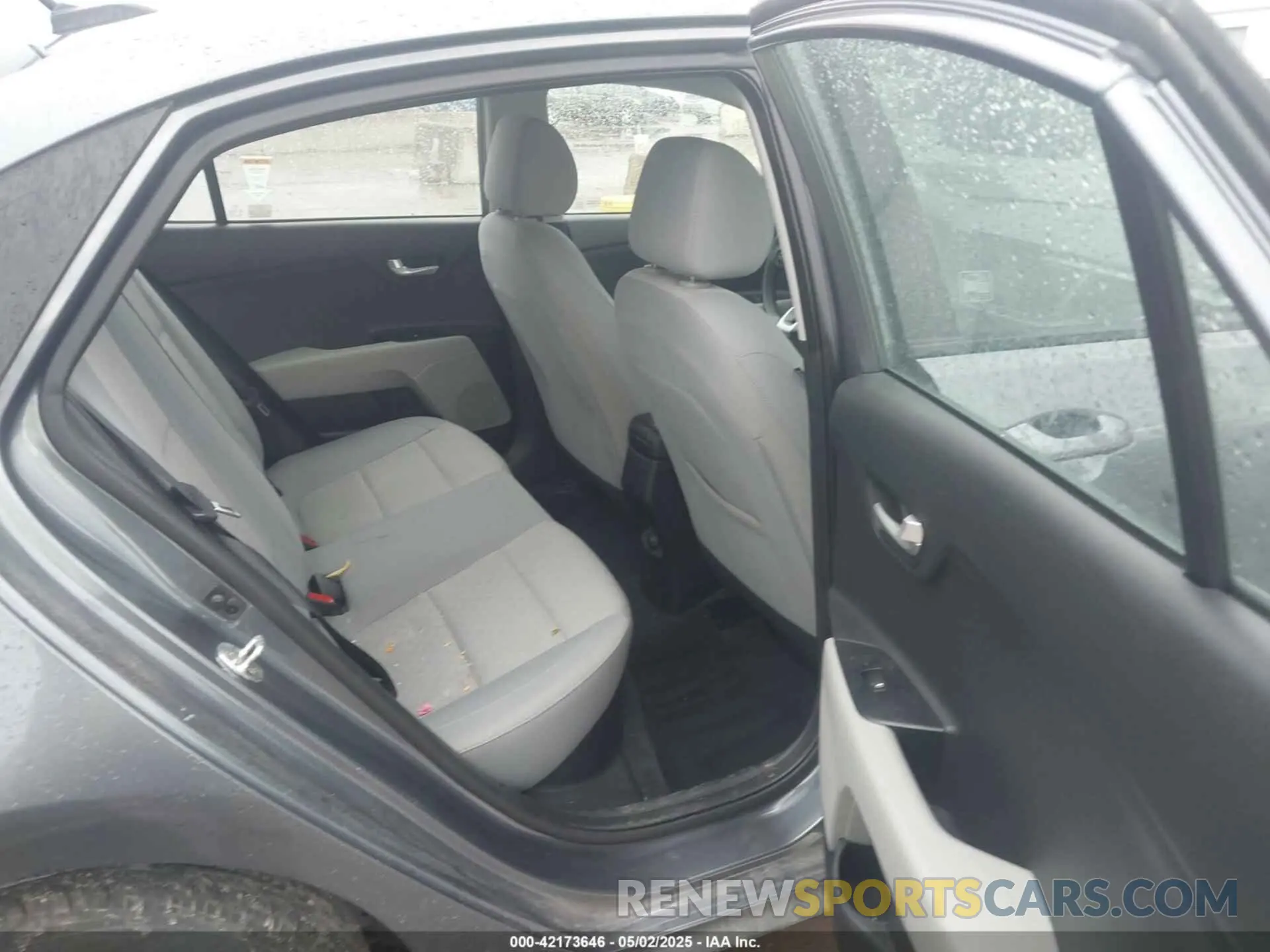 8 Photograph of a damaged car 3KPA24ADXLE337004 KIA RIO 2020