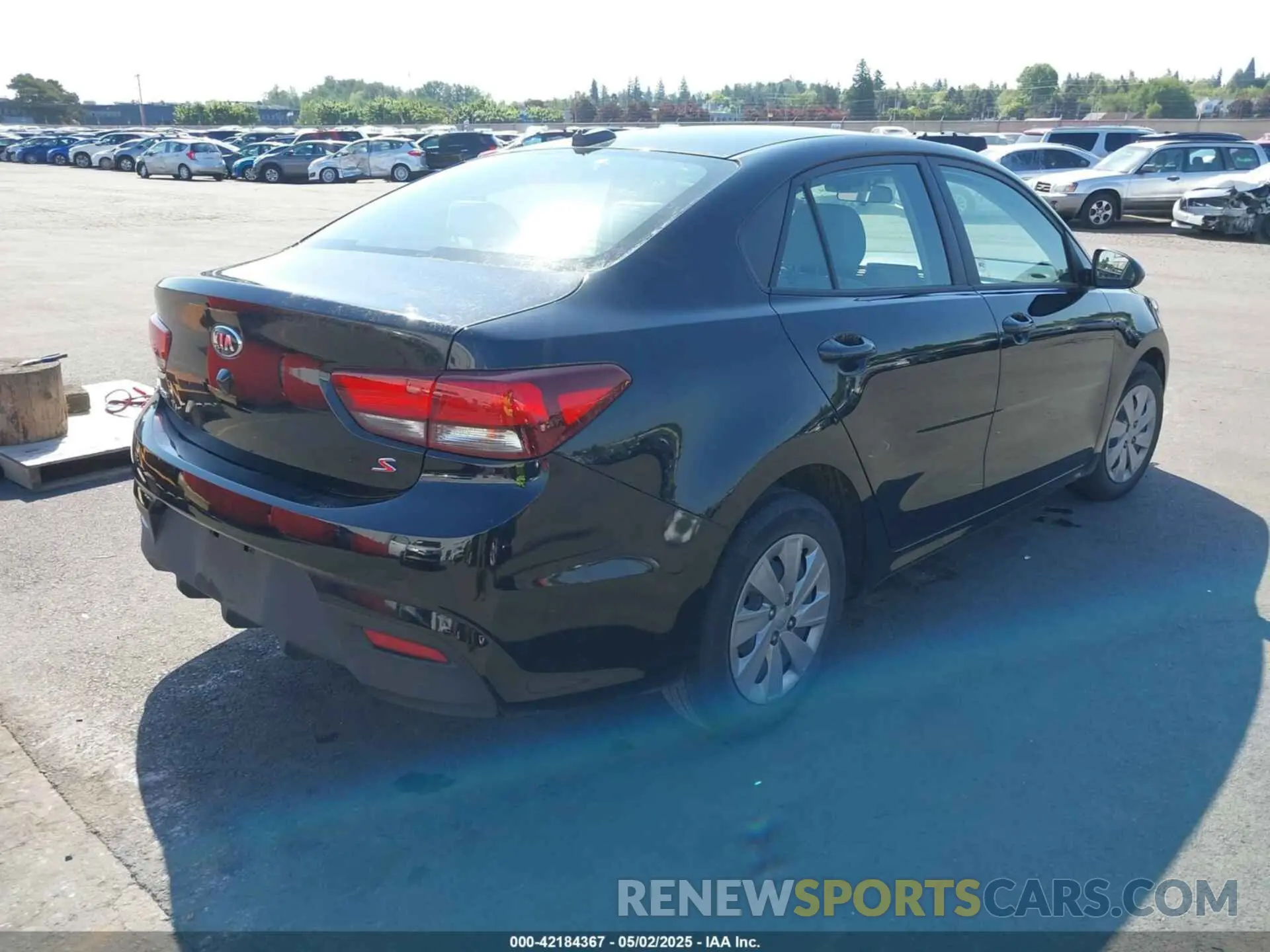 4 Photograph of a damaged car 3KPA24ADXLE359245 KIA RIO 2020