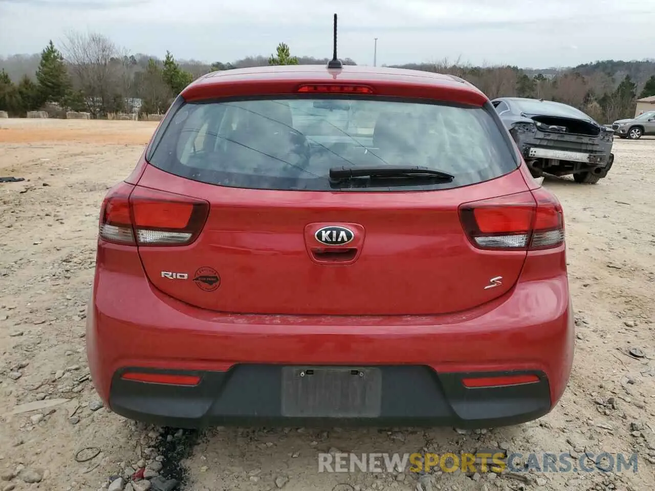 6 Photograph of a damaged car 3KPA25AD9LE335511 KIA RIO 2020