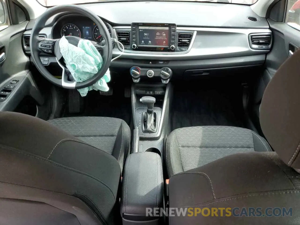 8 Photograph of a damaged car 3KPA25AD9LE335511 KIA RIO 2020