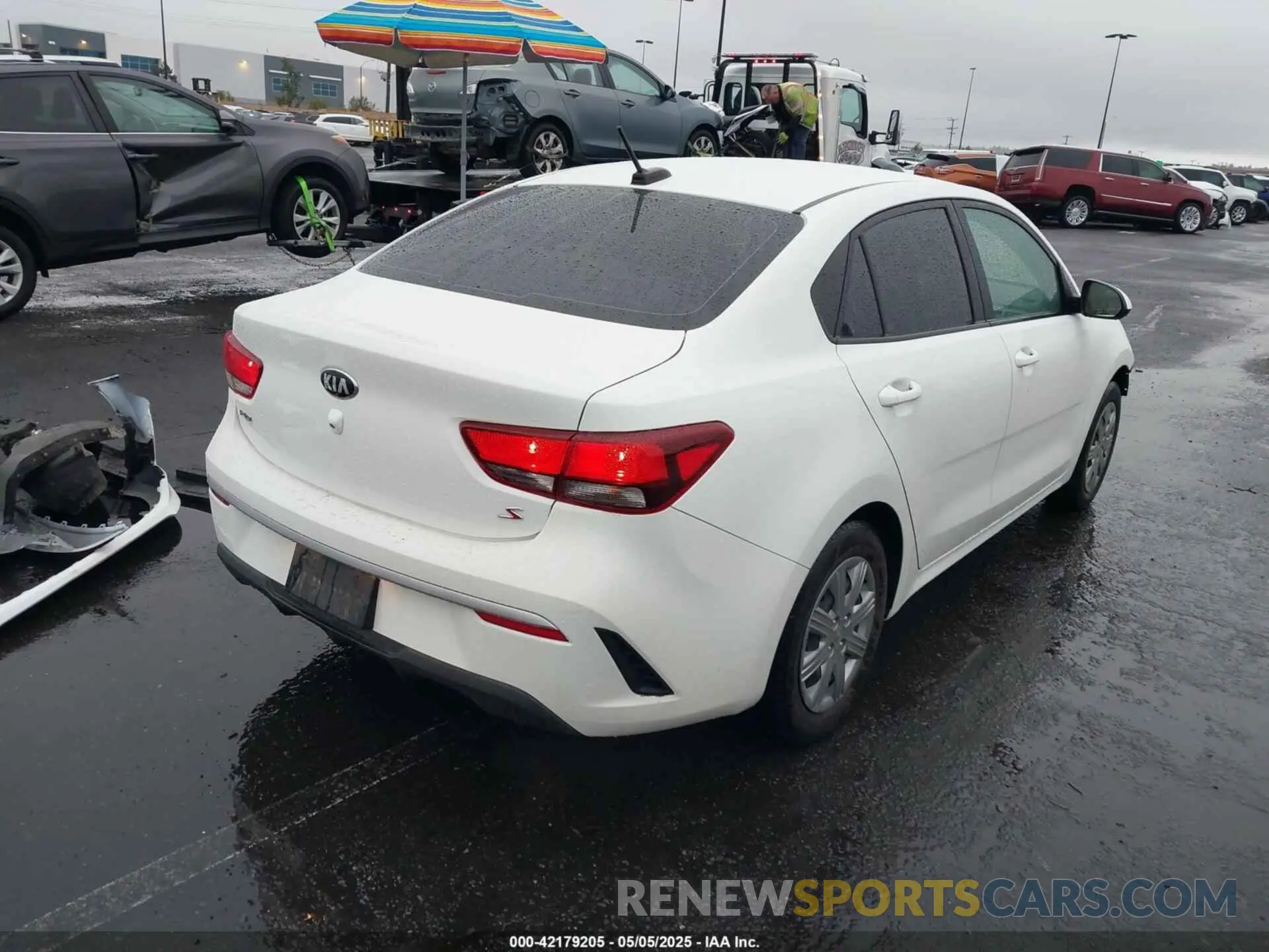 4 Photograph of a damaged car 3KPA24AD2ME375733 KIA RIO 2021