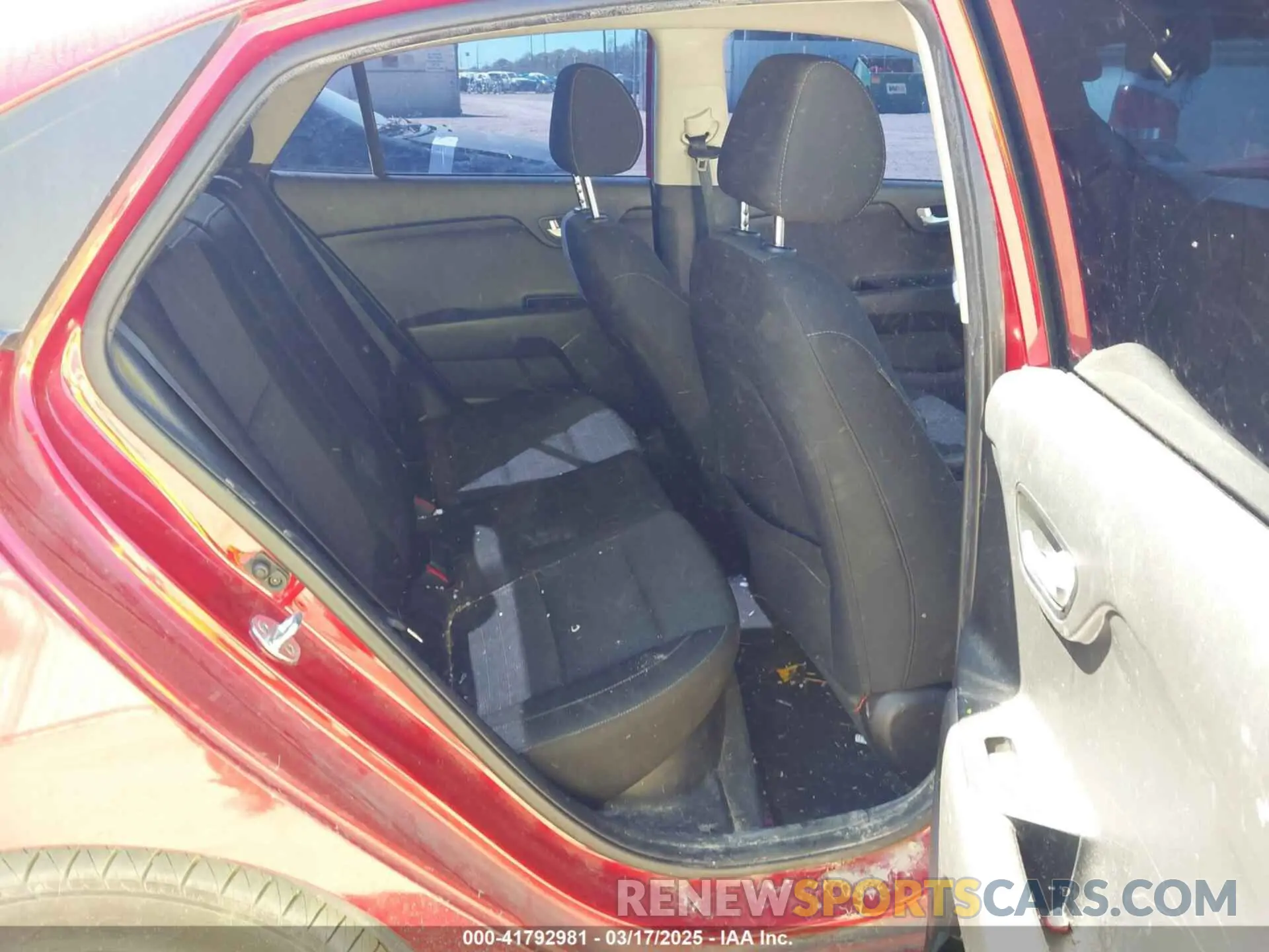 8 Photograph of a damaged car 3KPA24AD2ME387395 KIA RIO 2021