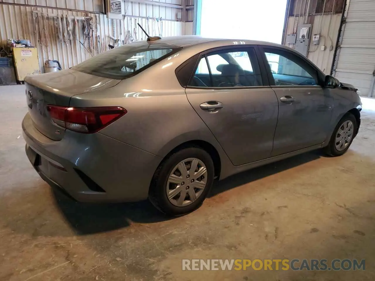 3 Photograph of a damaged car 3KPA24AD2ME394847 KIA RIO 2021