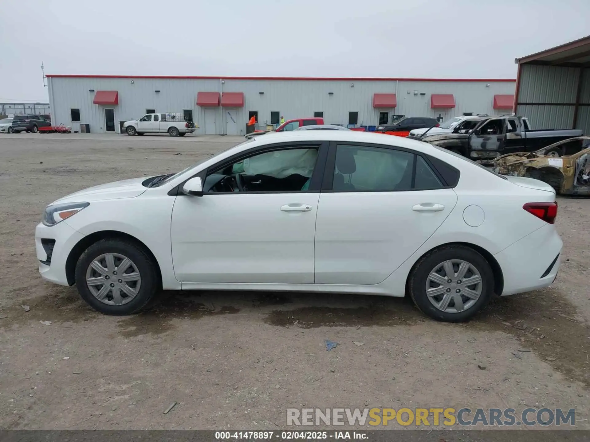 14 Photograph of a damaged car 3KPA24AD3ME382481 KIA RIO 2021