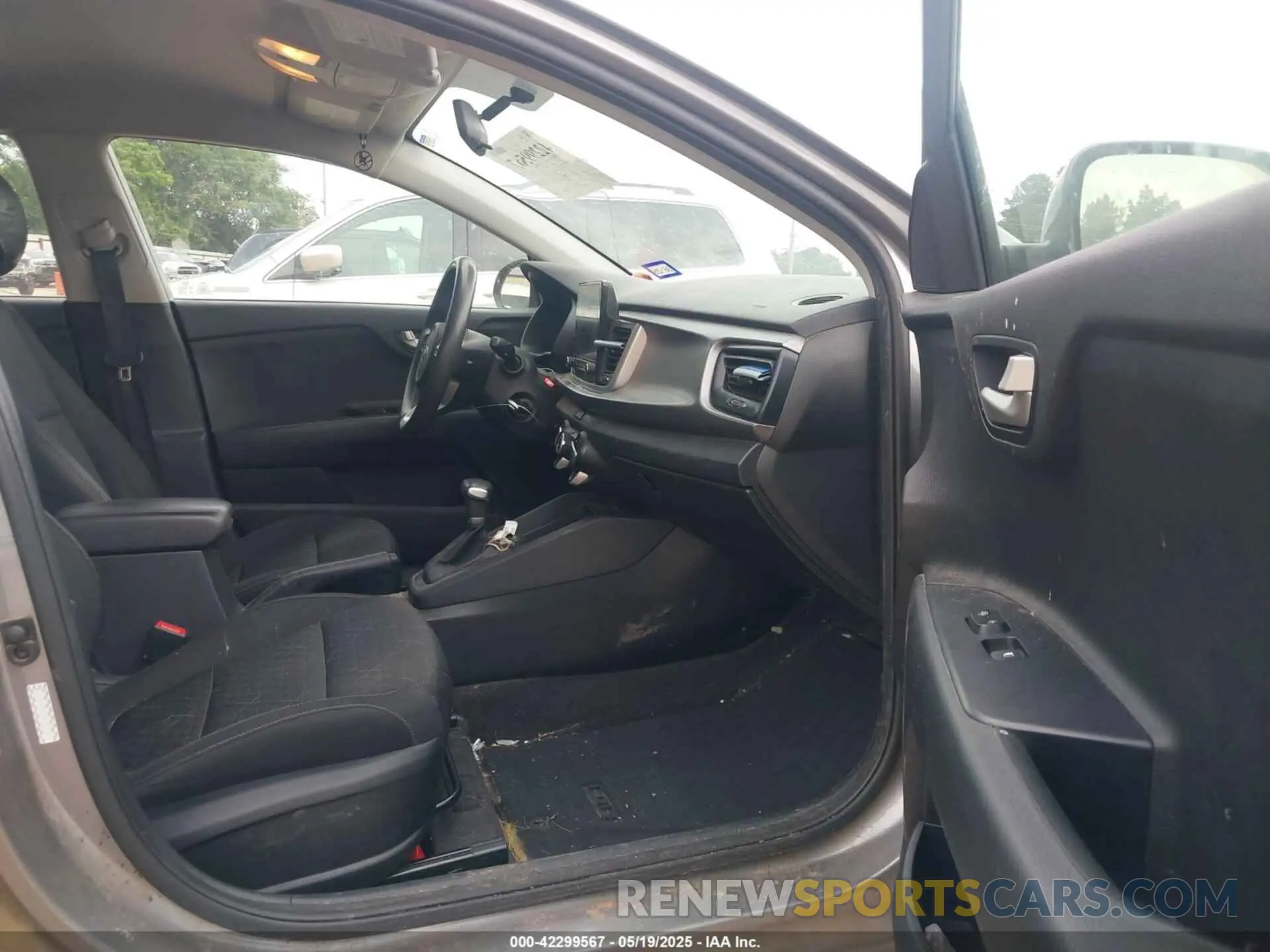 5 Photograph of a damaged car 3KPA24AD3ME405709 KIA RIO 2021