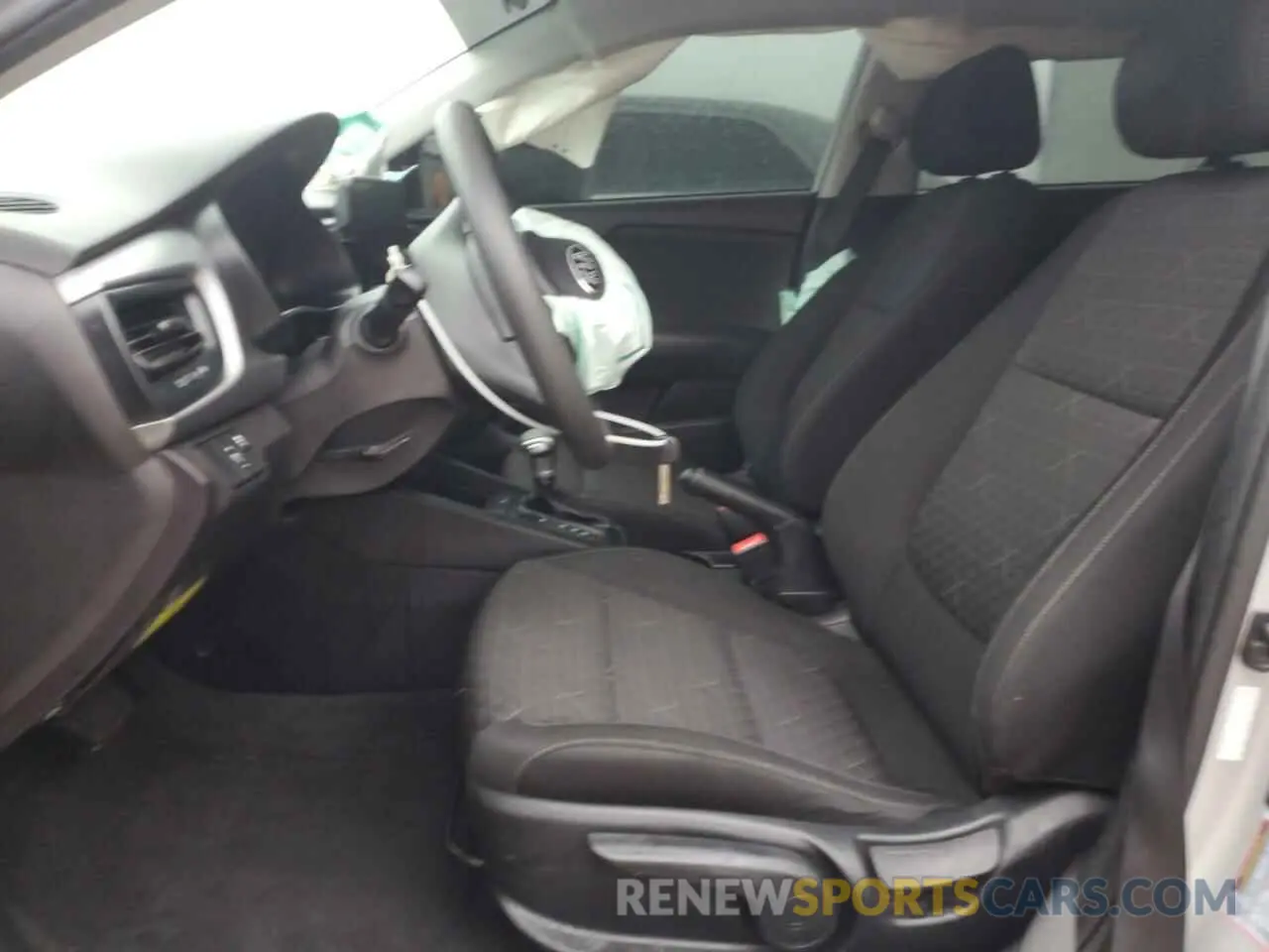 7 Photograph of a damaged car 3KPA24AD3ME429640 KIA RIO 2021