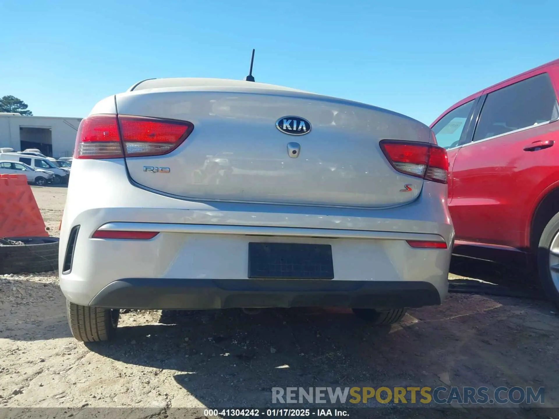 16 Photograph of a damaged car 3KPA24AD4ME363969 KIA RIO 2021