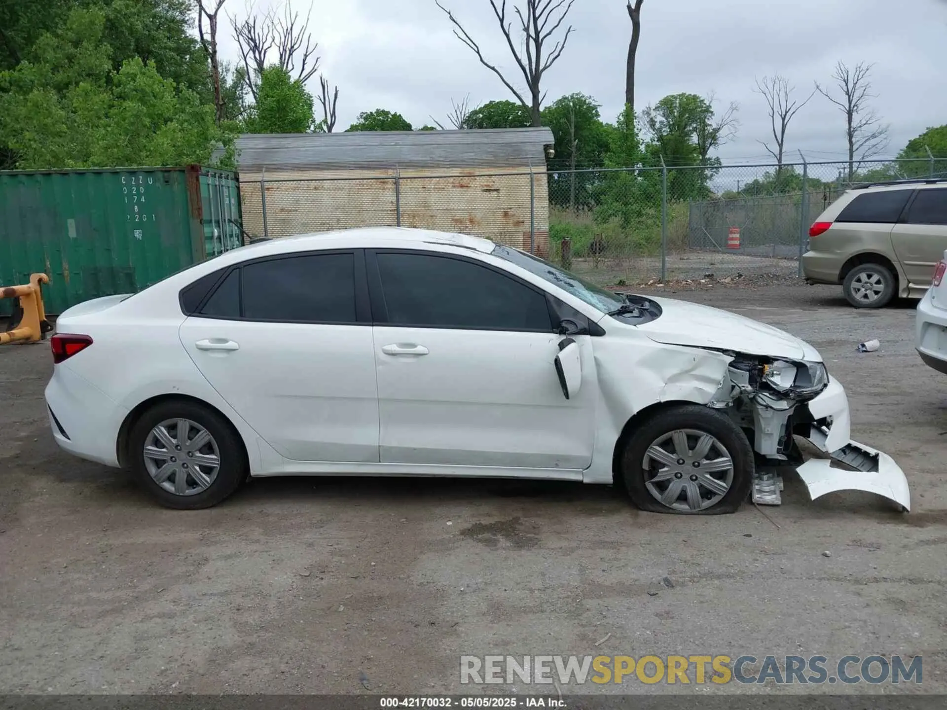 13 Photograph of a damaged car 3KPA24AD4ME369433 KIA RIO 2021