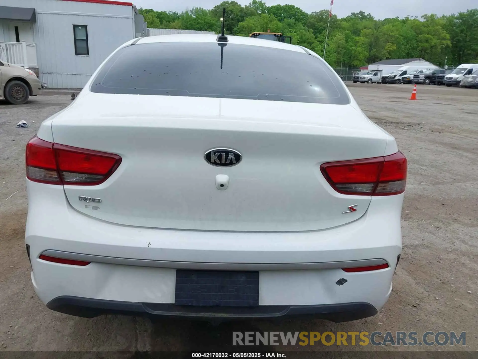16 Photograph of a damaged car 3KPA24AD4ME369433 KIA RIO 2021