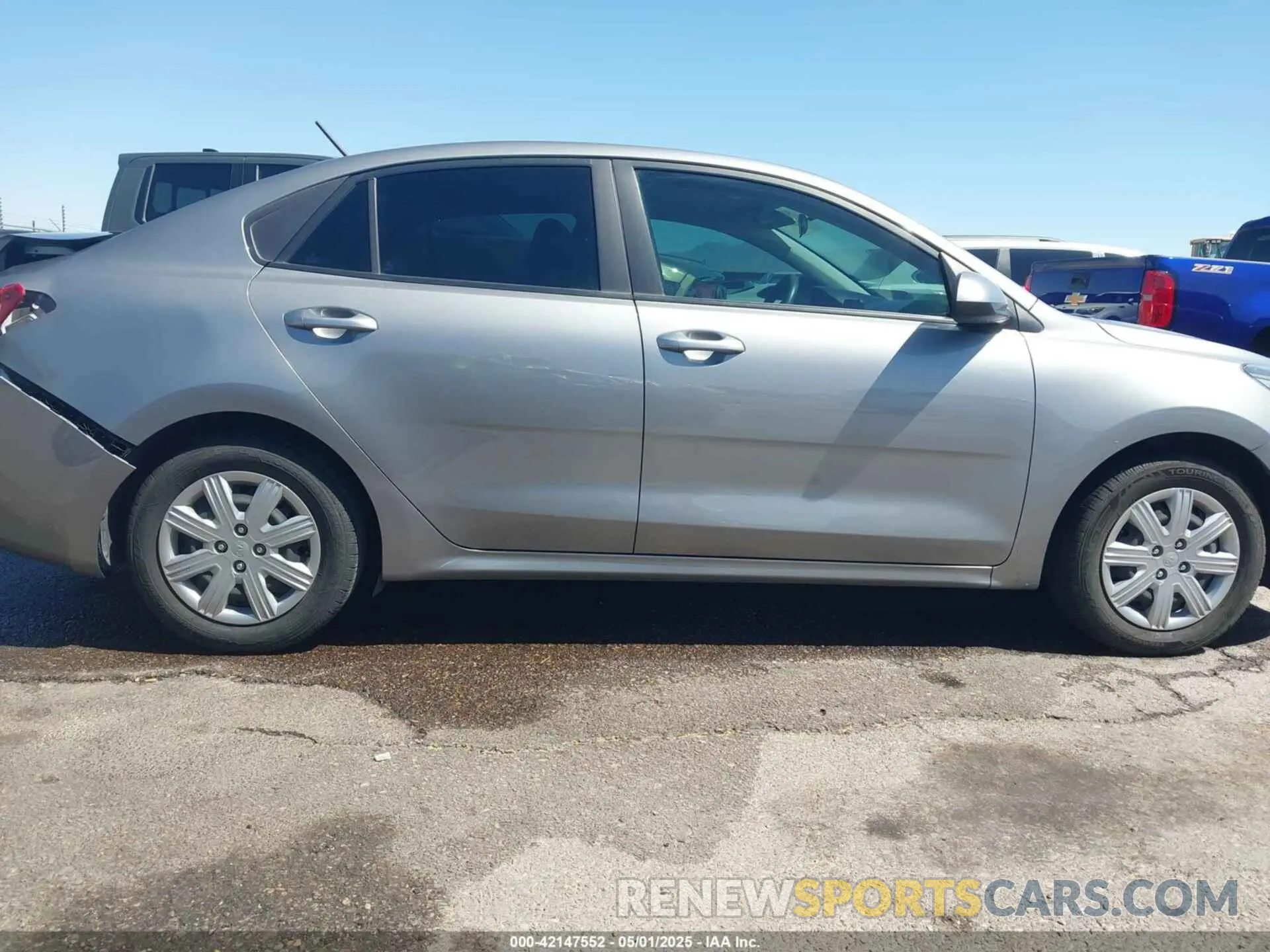 13 Photograph of a damaged car 3KPA24AD4ME391173 KIA RIO 2021