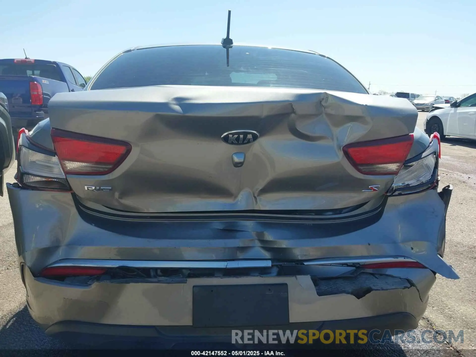 16 Photograph of a damaged car 3KPA24AD4ME391173 KIA RIO 2021