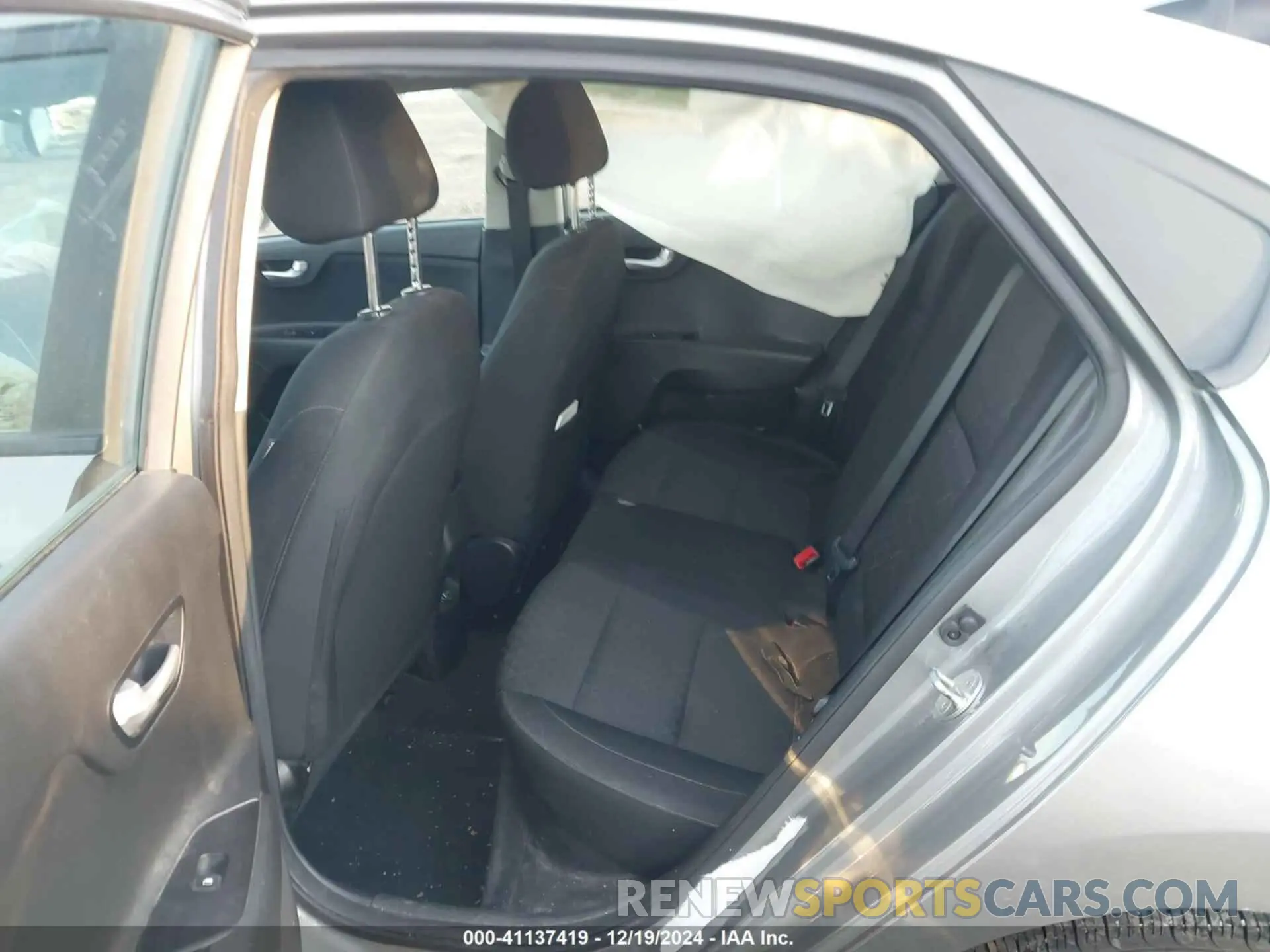8 Photograph of a damaged car 3KPA24AD4ME398981 KIA RIO 2021
