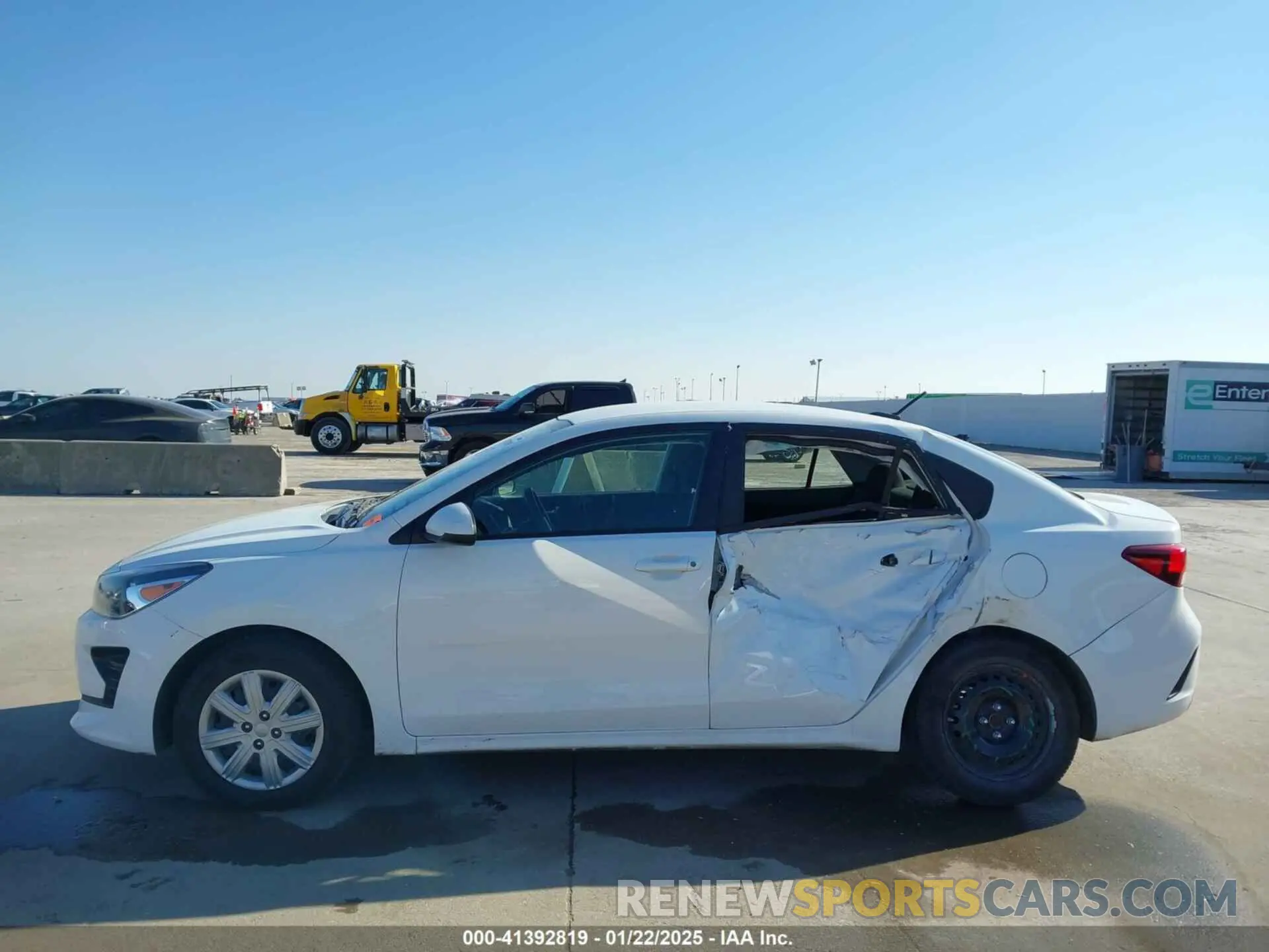 14 Photograph of a damaged car 3KPA24AD4ME425094 KIA RIO 2021