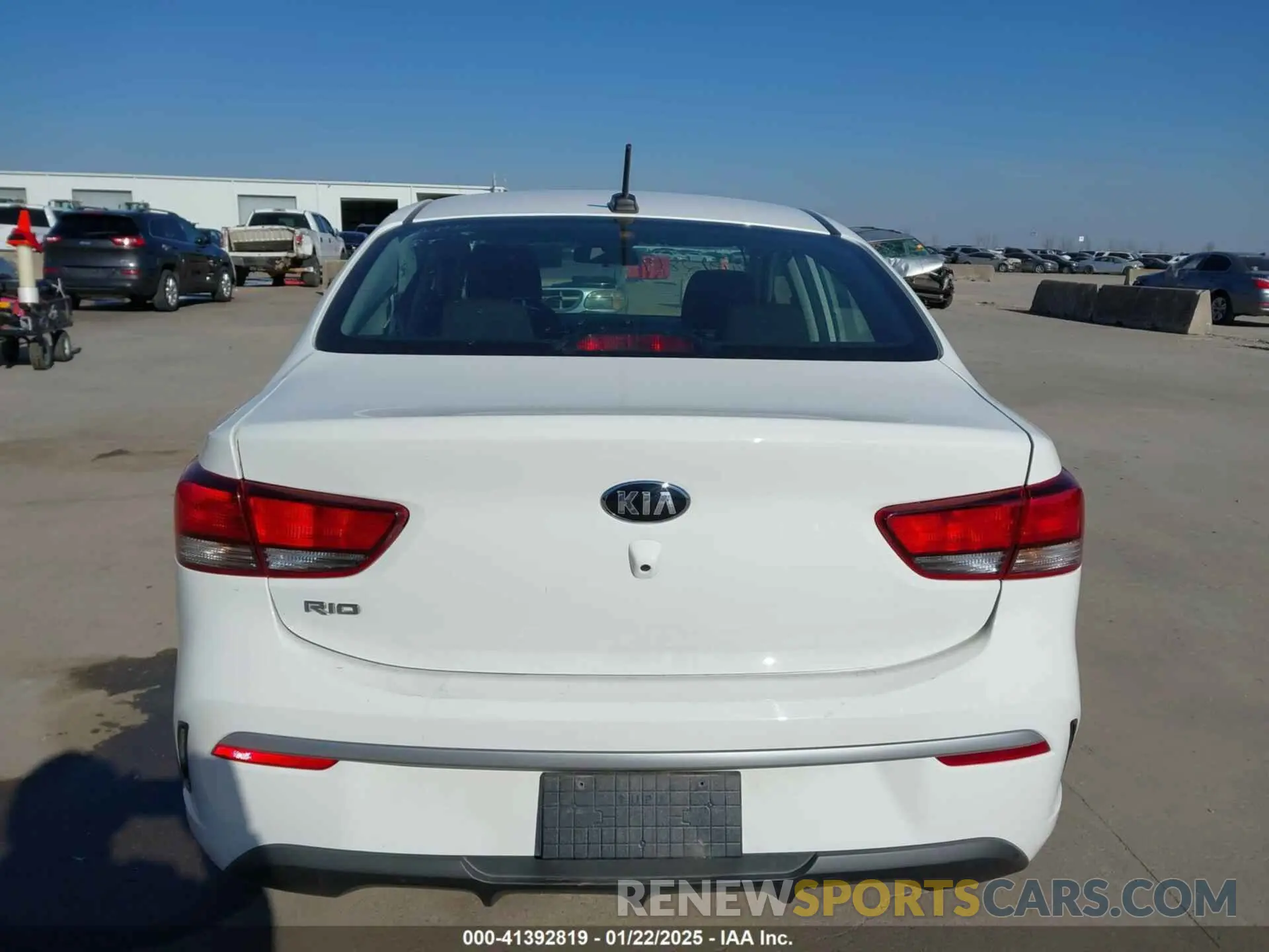 16 Photograph of a damaged car 3KPA24AD4ME425094 KIA RIO 2021