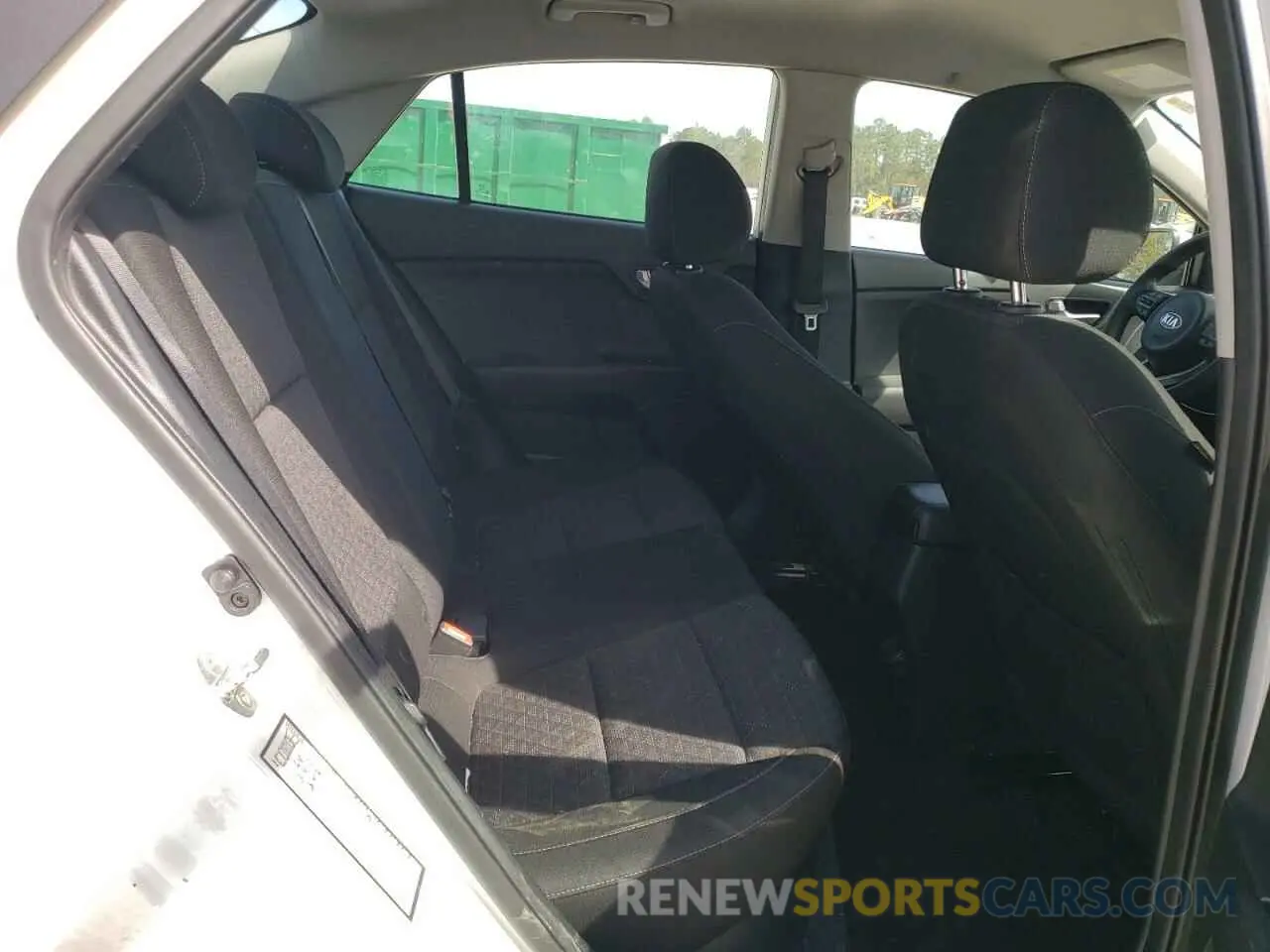 10 Photograph of a damaged car 3KPA24AD5ME363091 KIA RIO 2021