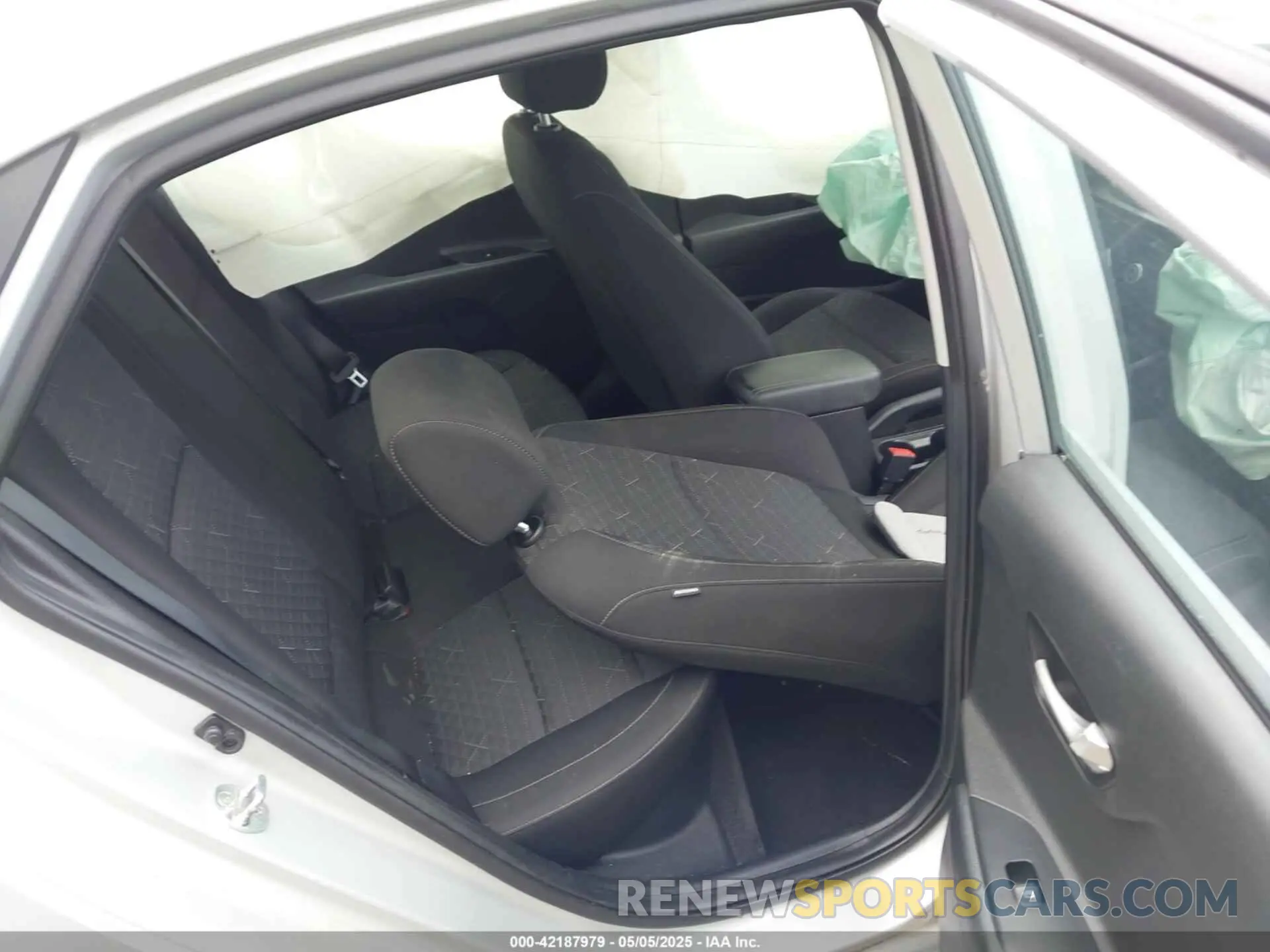 8 Photograph of a damaged car 3KPA24AD5ME367643 KIA RIO 2021
