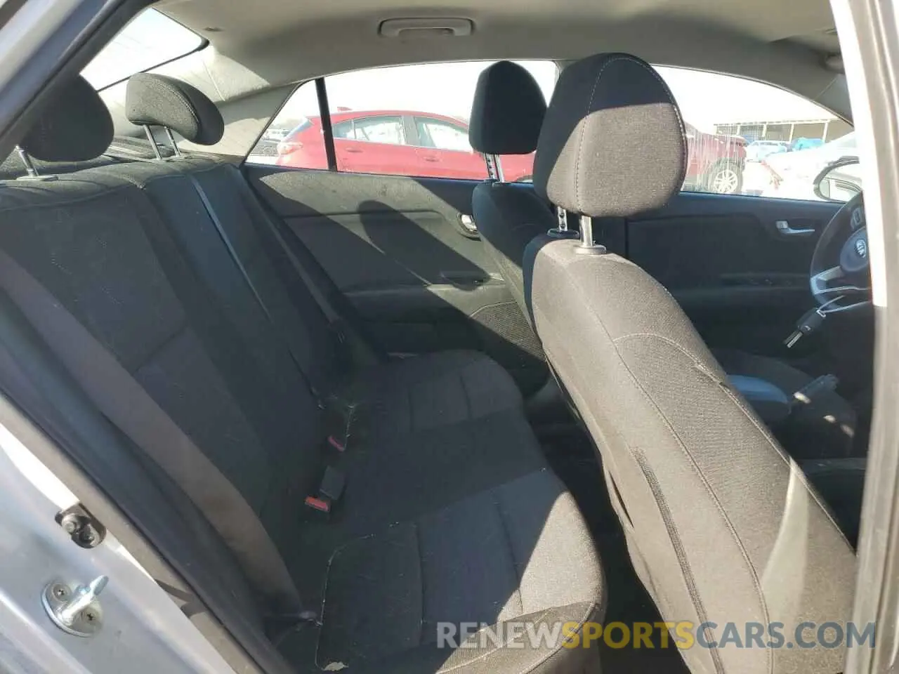 10 Photograph of a damaged car 3KPA24AD5ME397693 KIA RIO 2021