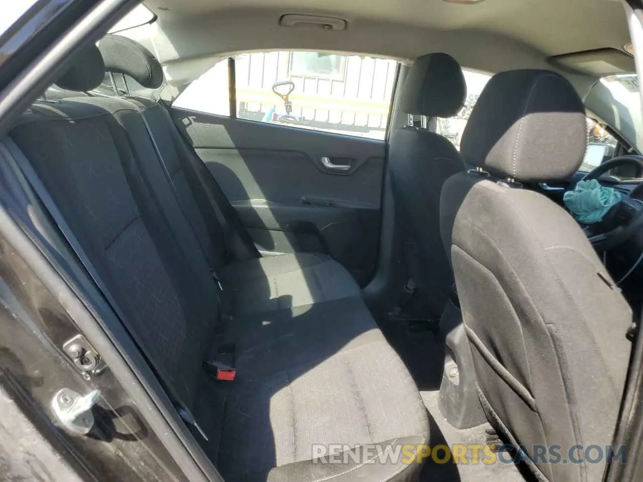 10 Photograph of a damaged car 3KPA24AD6ME402948 KIA RIO 2021