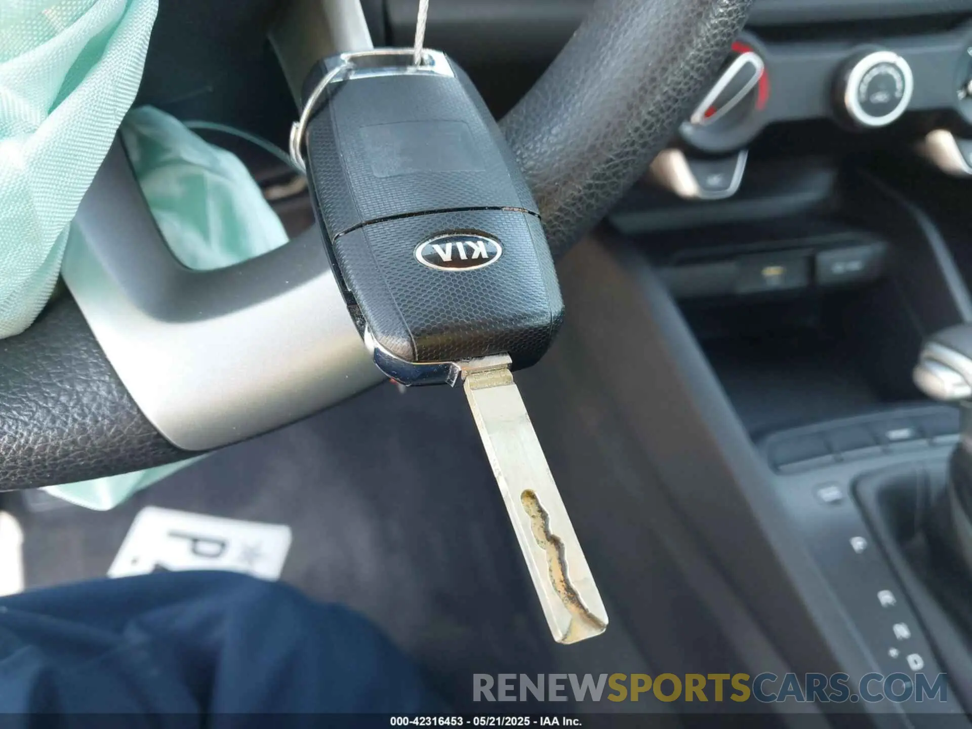 11 Photograph of a damaged car 3KPA24AD7ME406152 KIA RIO 2021
