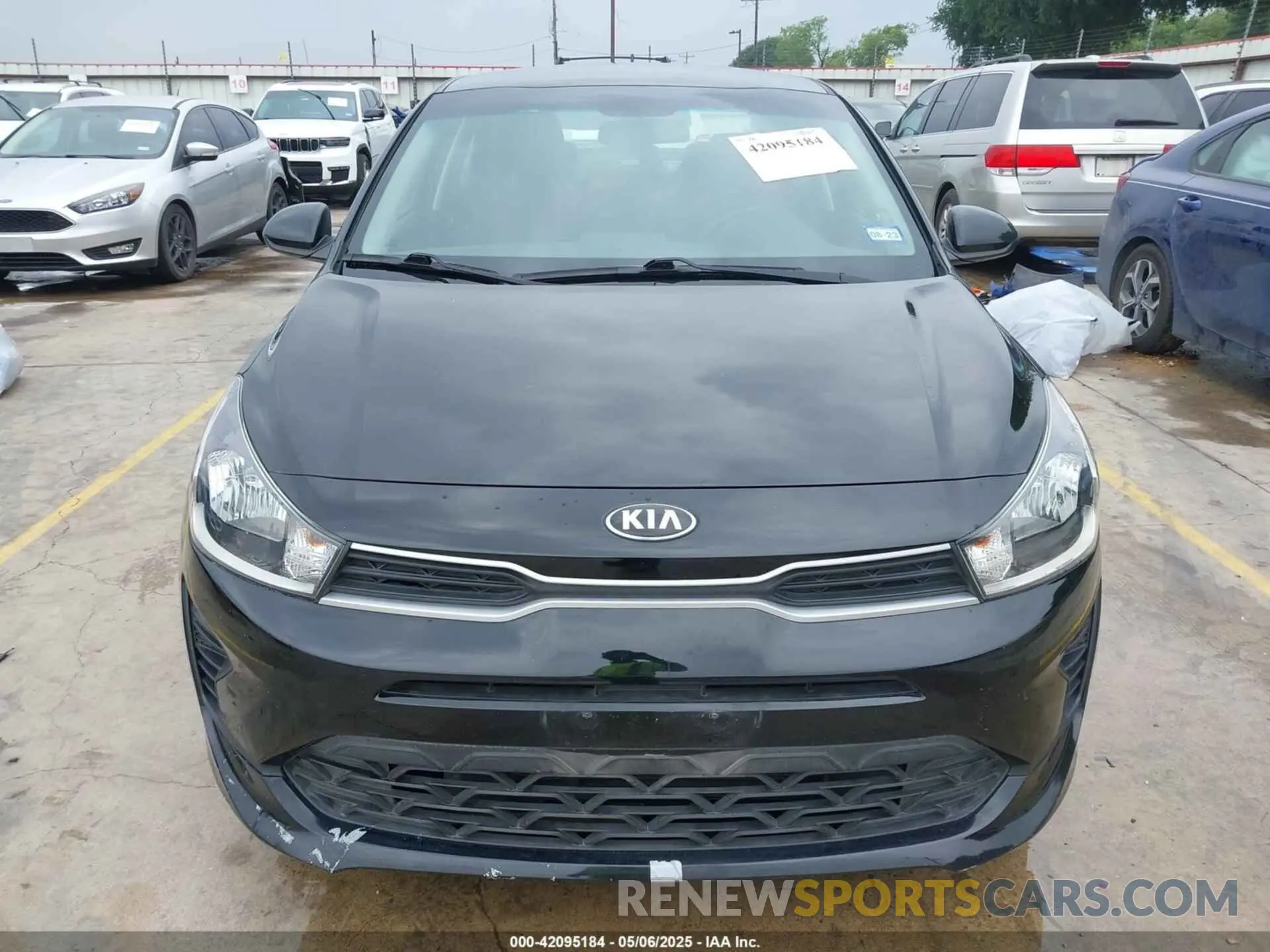 17 Photograph of a damaged car 3KPA24AD7ME412730 KIA RIO 2021