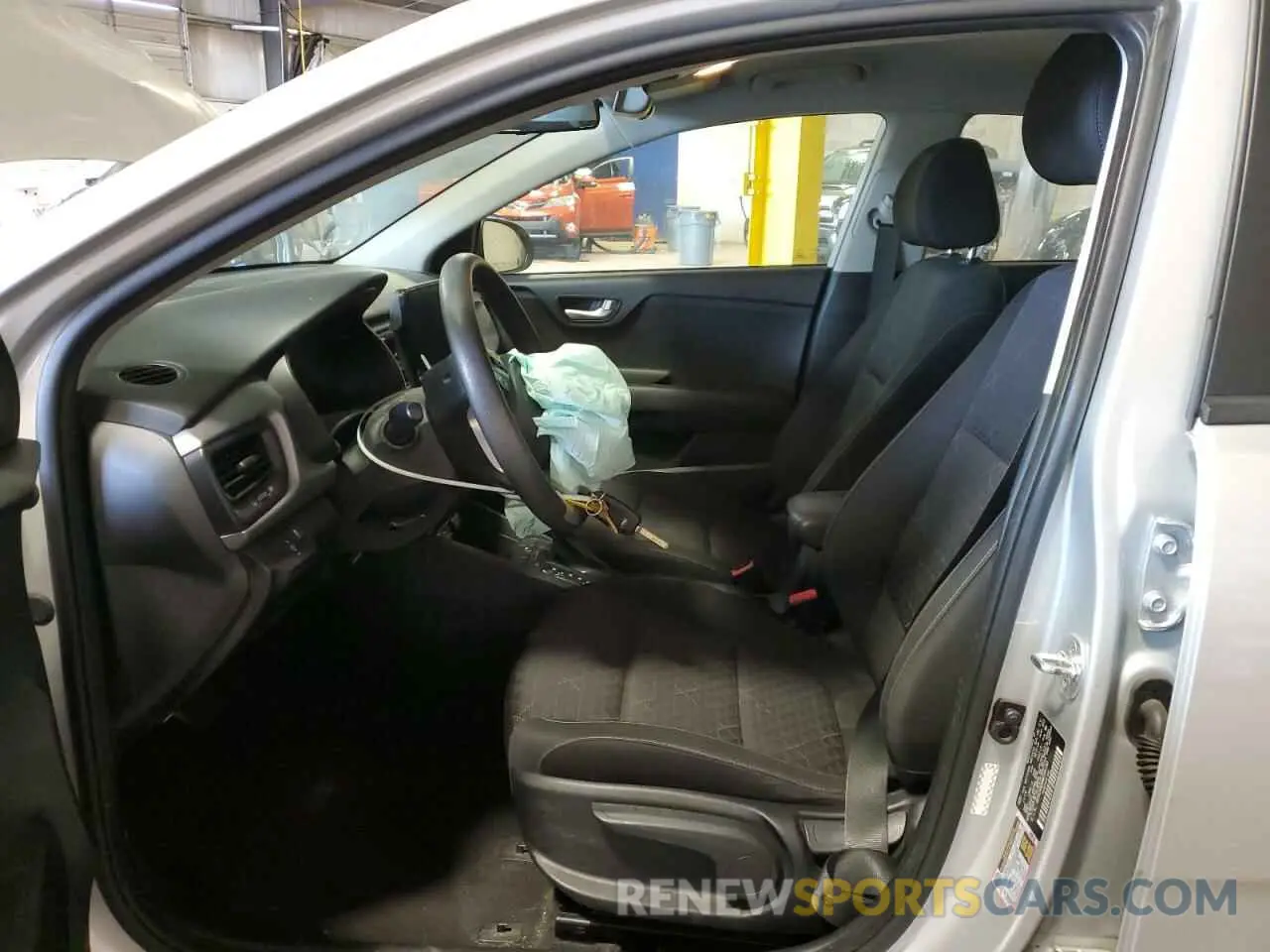 7 Photograph of a damaged car 3KPA24AD8ME366180 KIA RIO 2021