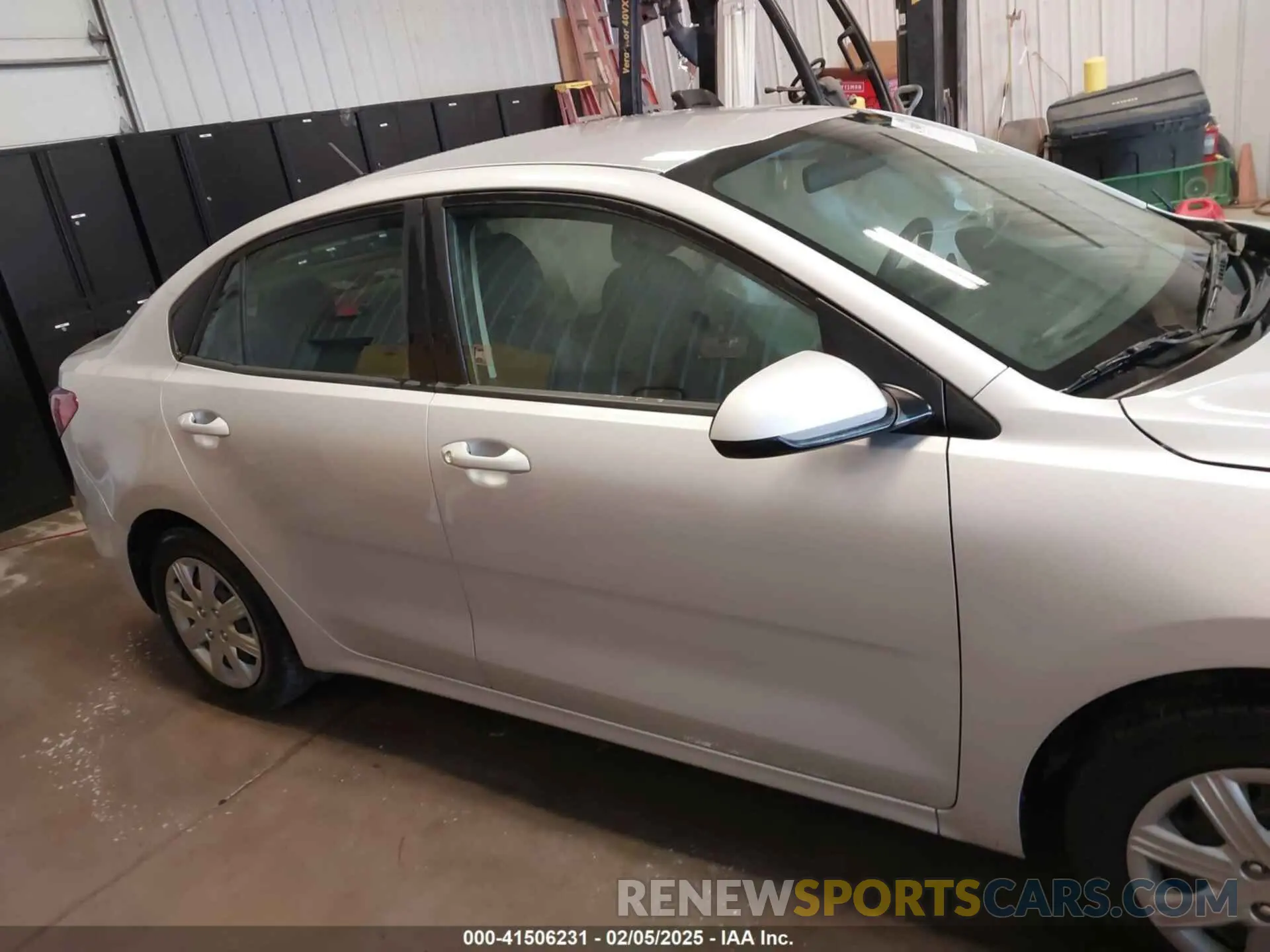 13 Photograph of a damaged car 3KPA24AD8ME413675 KIA RIO 2021