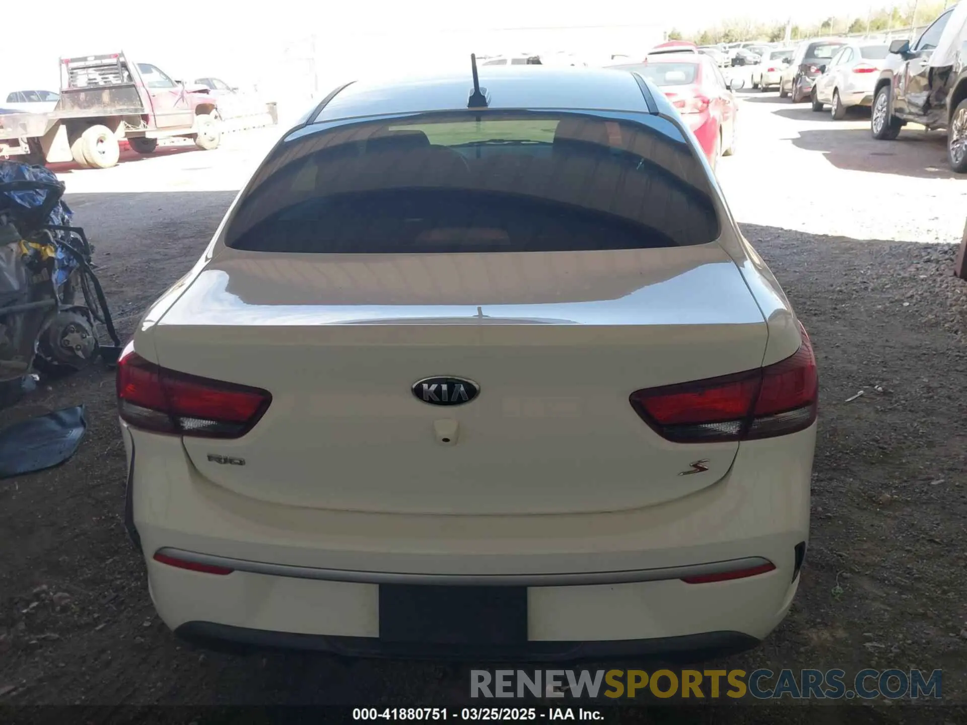 16 Photograph of a damaged car 3KPA24AD8ME425373 KIA RIO 2021