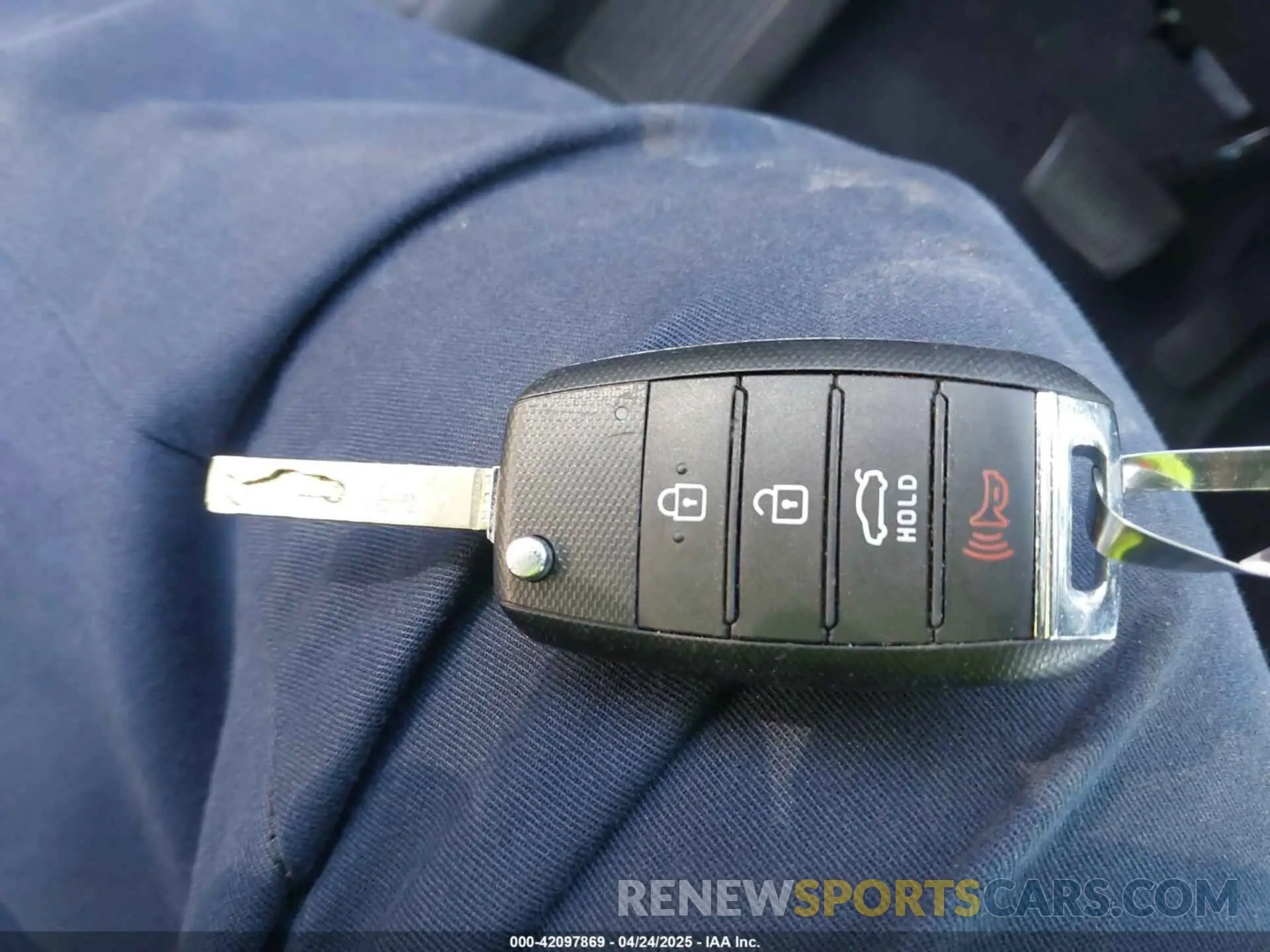 11 Photograph of a damaged car 3KPA24AD9ME392660 KIA RIO 2021