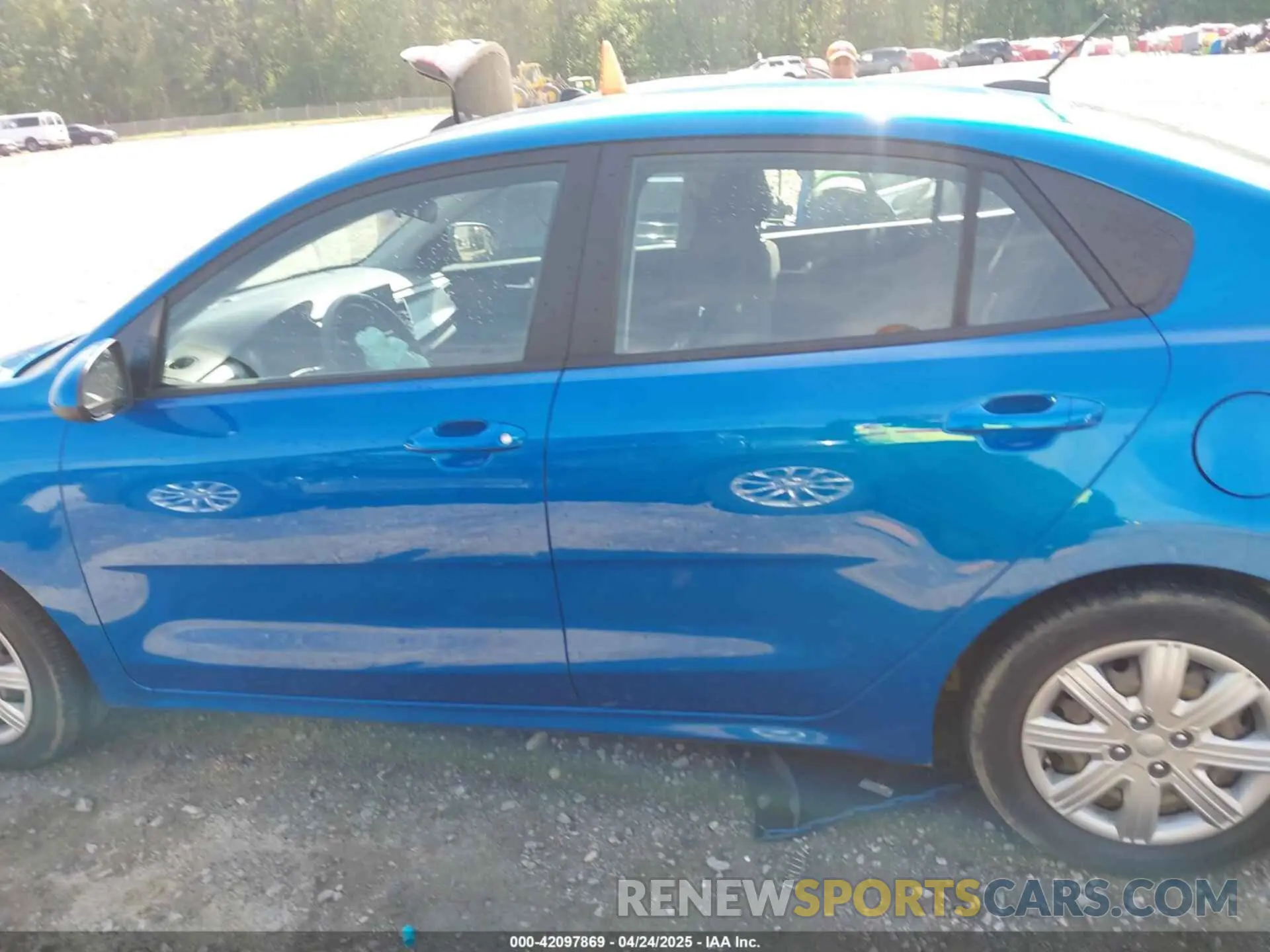15 Photograph of a damaged car 3KPA24AD9ME392660 KIA RIO 2021