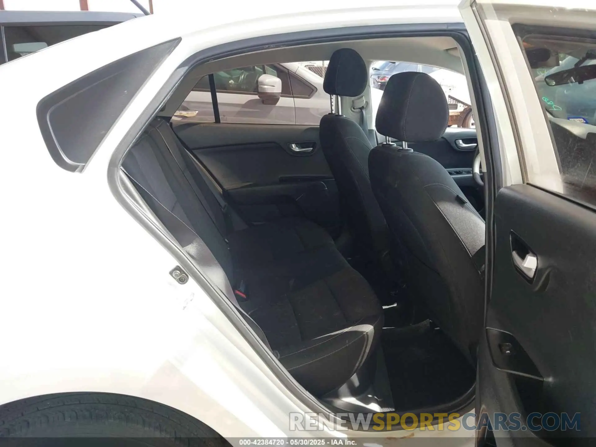 8 Photograph of a damaged car 3KPA24AD9ME400529 KIA RIO 2021