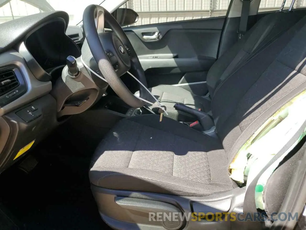 7 Photograph of a damaged car 3KPA24ADXME418098 KIA RIO 2021