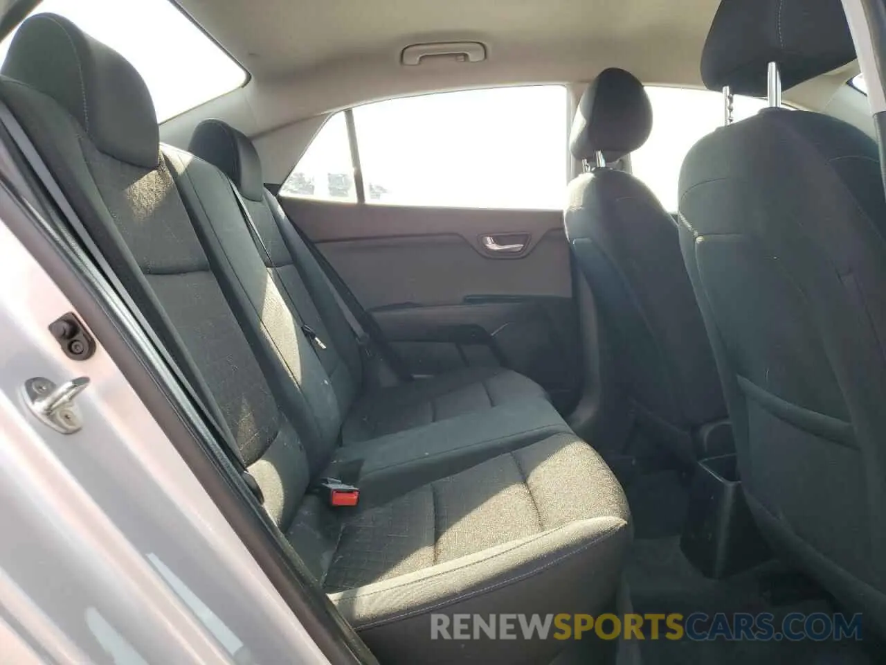 10 Photograph of a damaged car 3KPA24ADXME430901 KIA RIO 2021