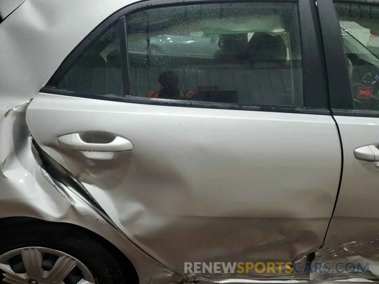 10 Photograph of a damaged car 3KPA25AD3ME433290 KIA RIO 2021