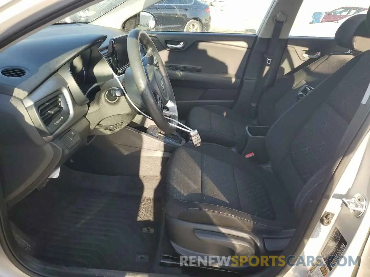 7 Photograph of a damaged car 3KPA25ADXME397369 KIA RIO 2021