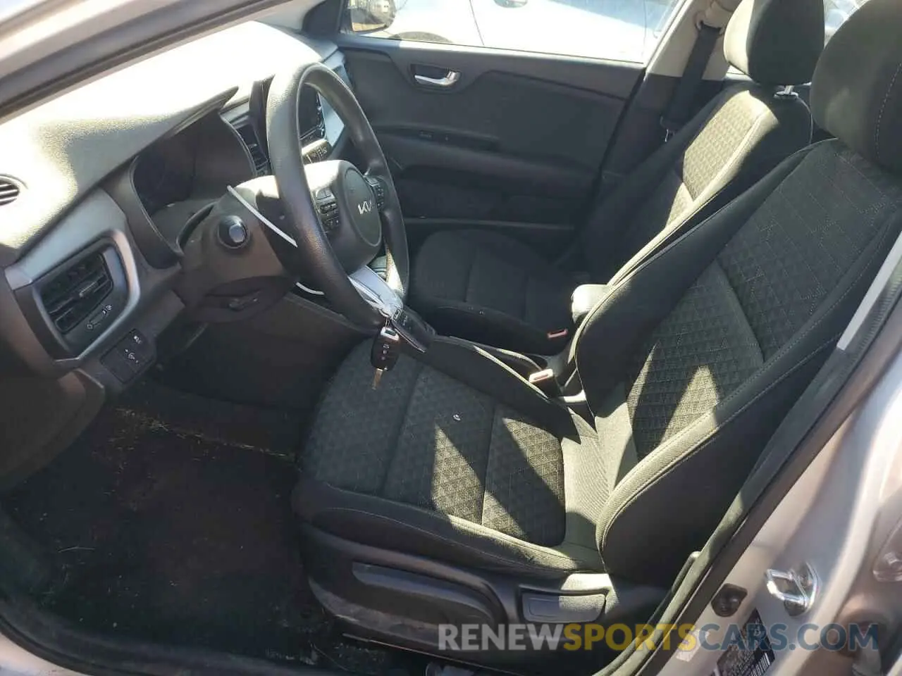 7 Photograph of a damaged car 3KPA24AD0NE437230 KIA RIO 2022
