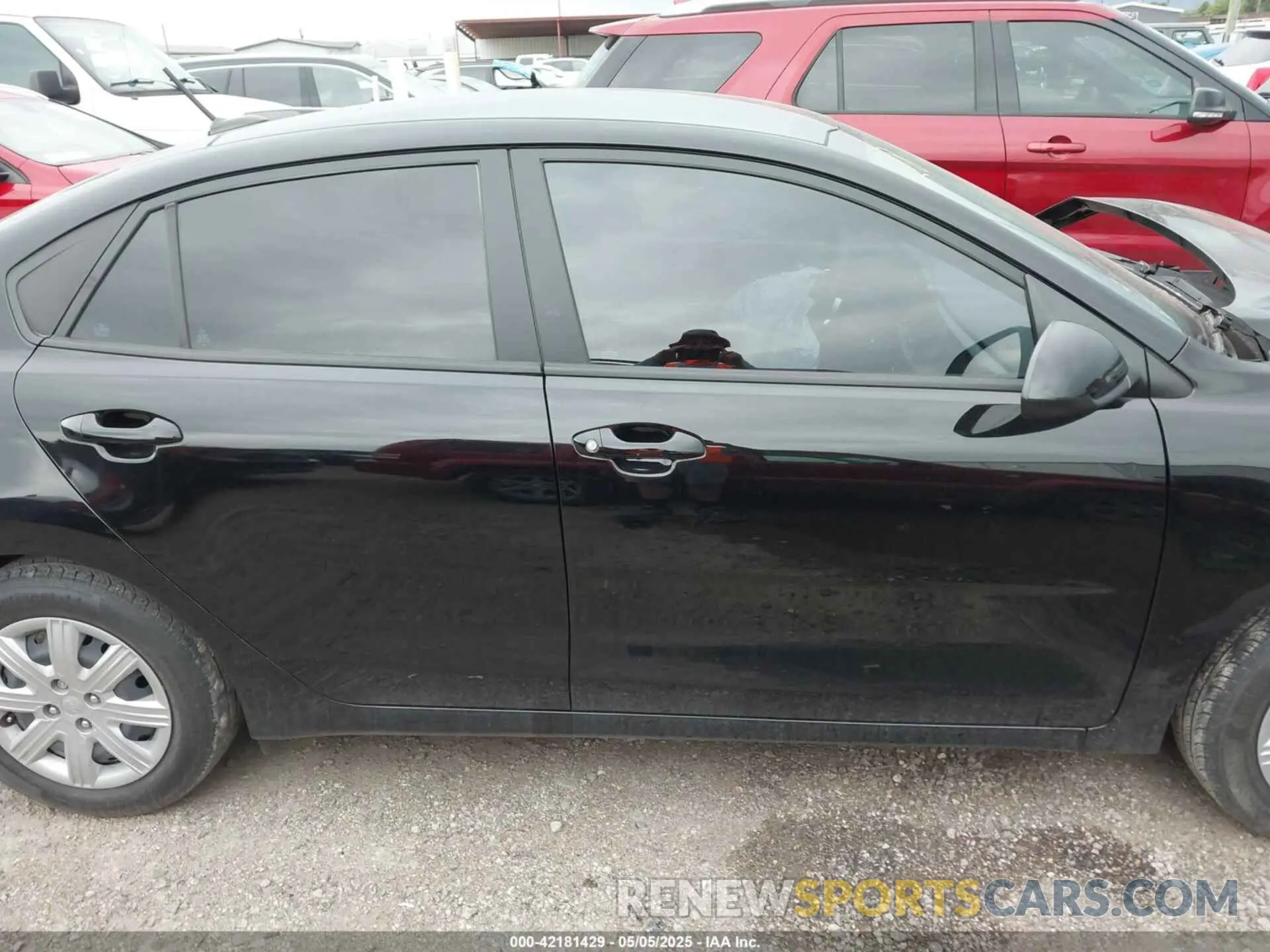 13 Photograph of a damaged car 3KPA24AD0NE463228 KIA RIO 2022