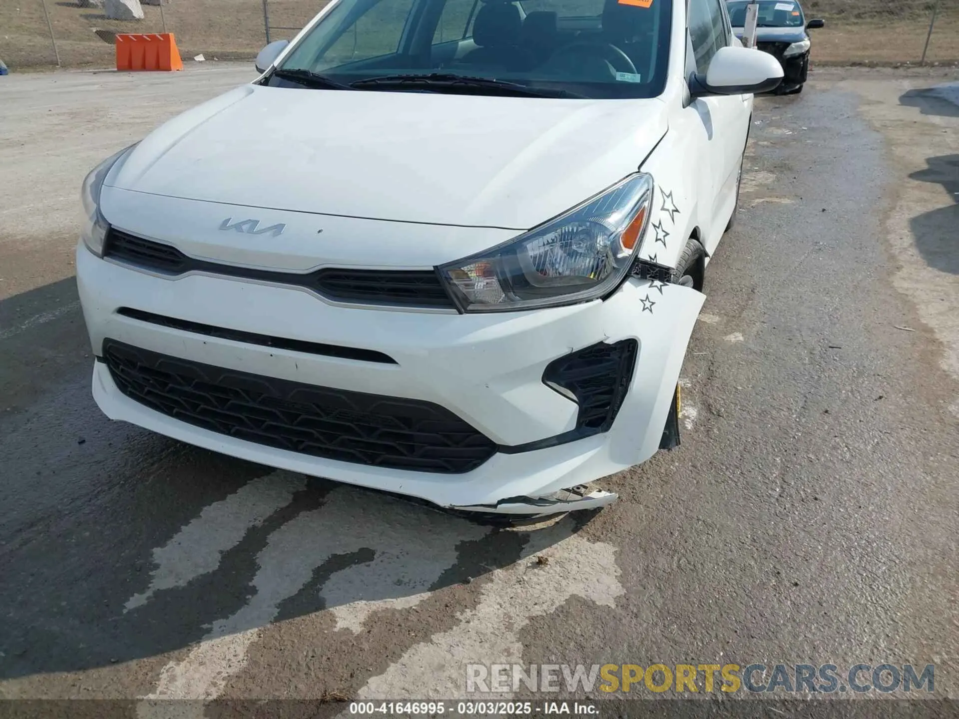 17 Photograph of a damaged car 3KPA24AD0NE503355 KIA RIO 2022