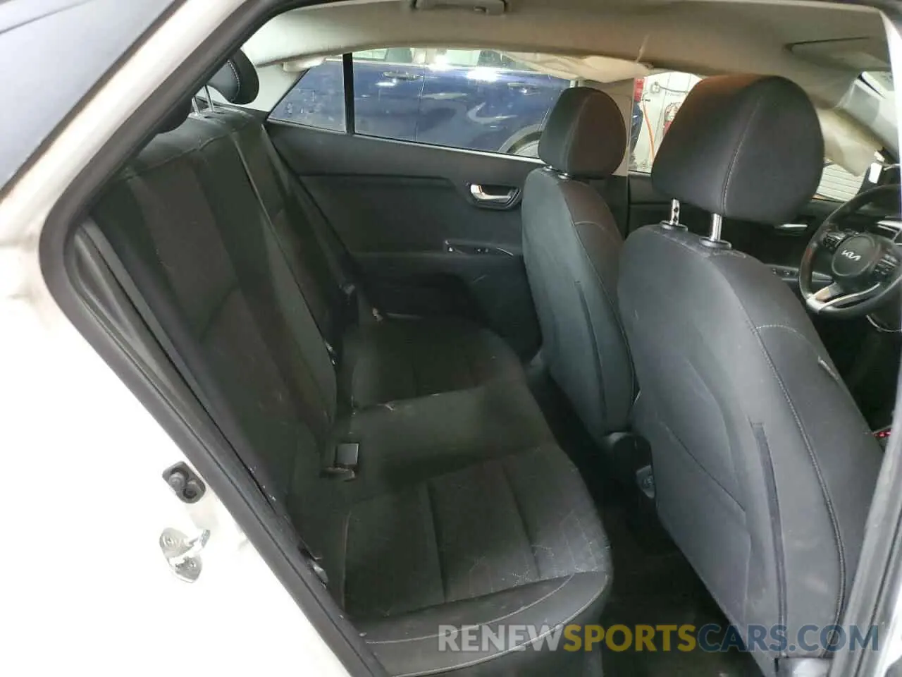 10 Photograph of a damaged car 3KPA24AD1NE431839 KIA RIO 2022
