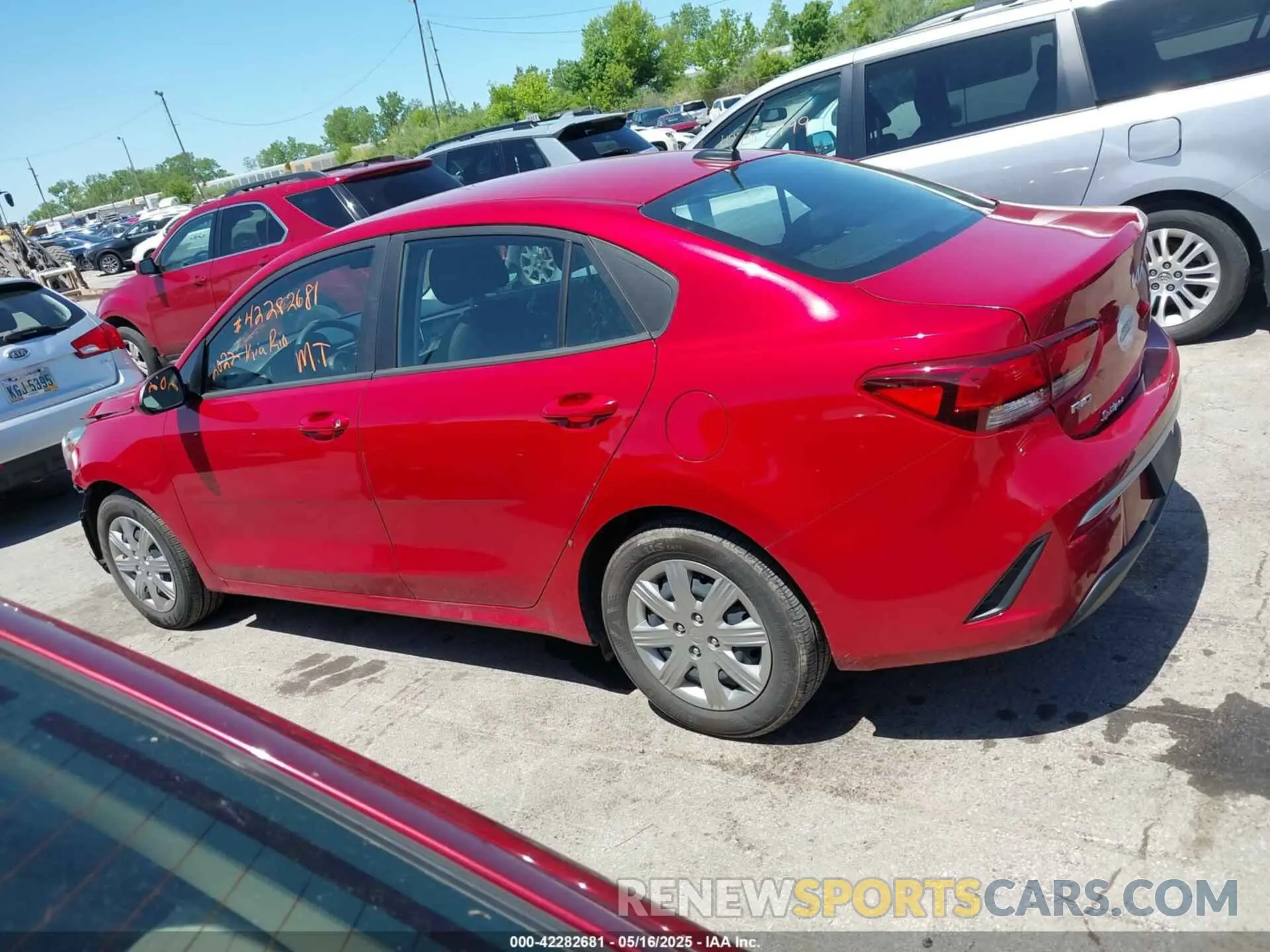 15 Photograph of a damaged car 3KPA24AD1NE432585 KIA RIO 2022
