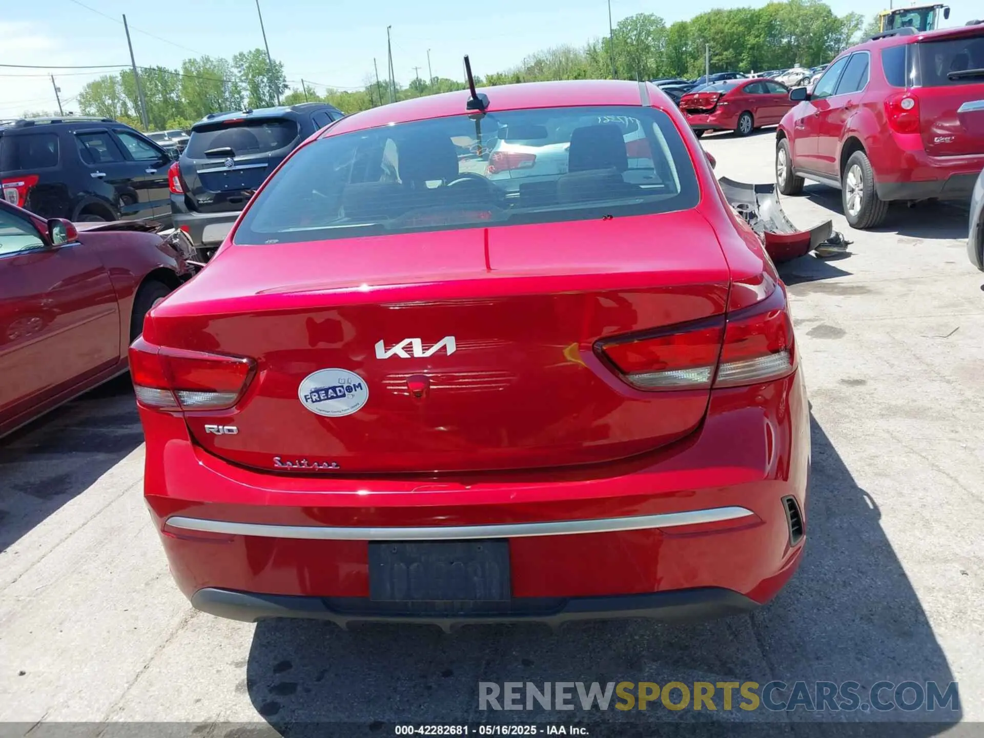 17 Photograph of a damaged car 3KPA24AD1NE432585 KIA RIO 2022