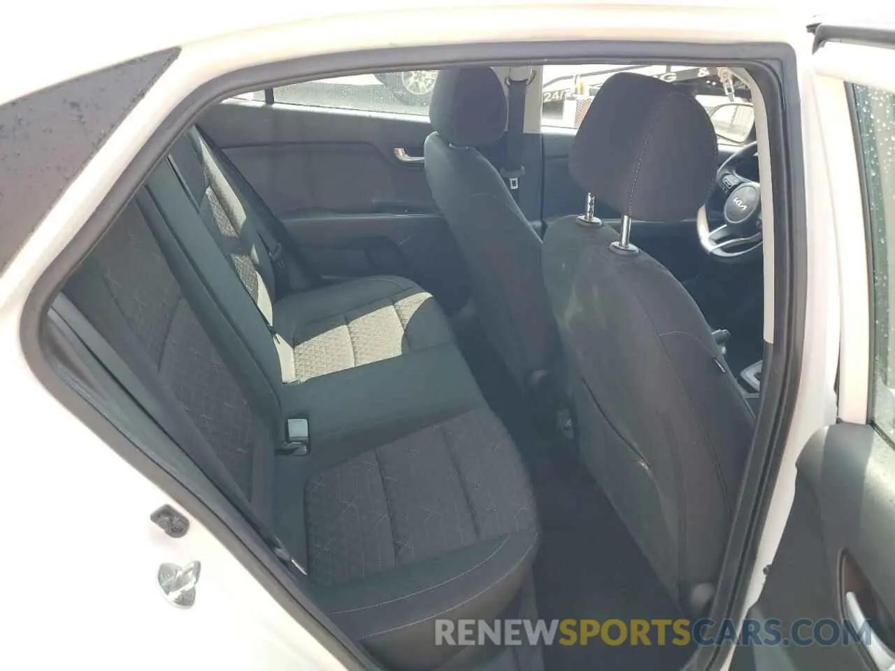 10 Photograph of a damaged car 3KPA24AD1NE453727 KIA RIO 2022