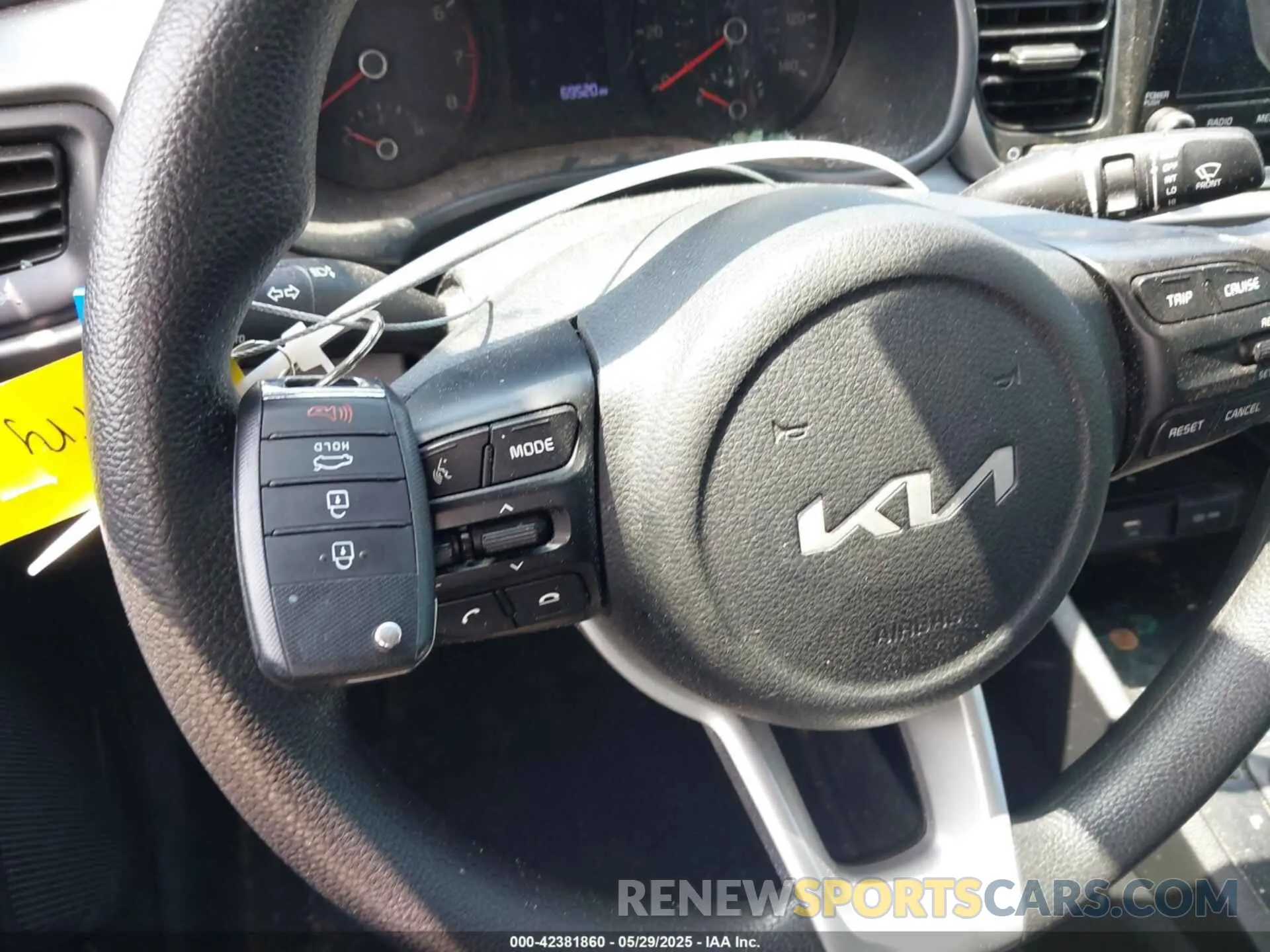 11 Photograph of a damaged car 3KPA24AD1NE484816 KIA RIO 2022