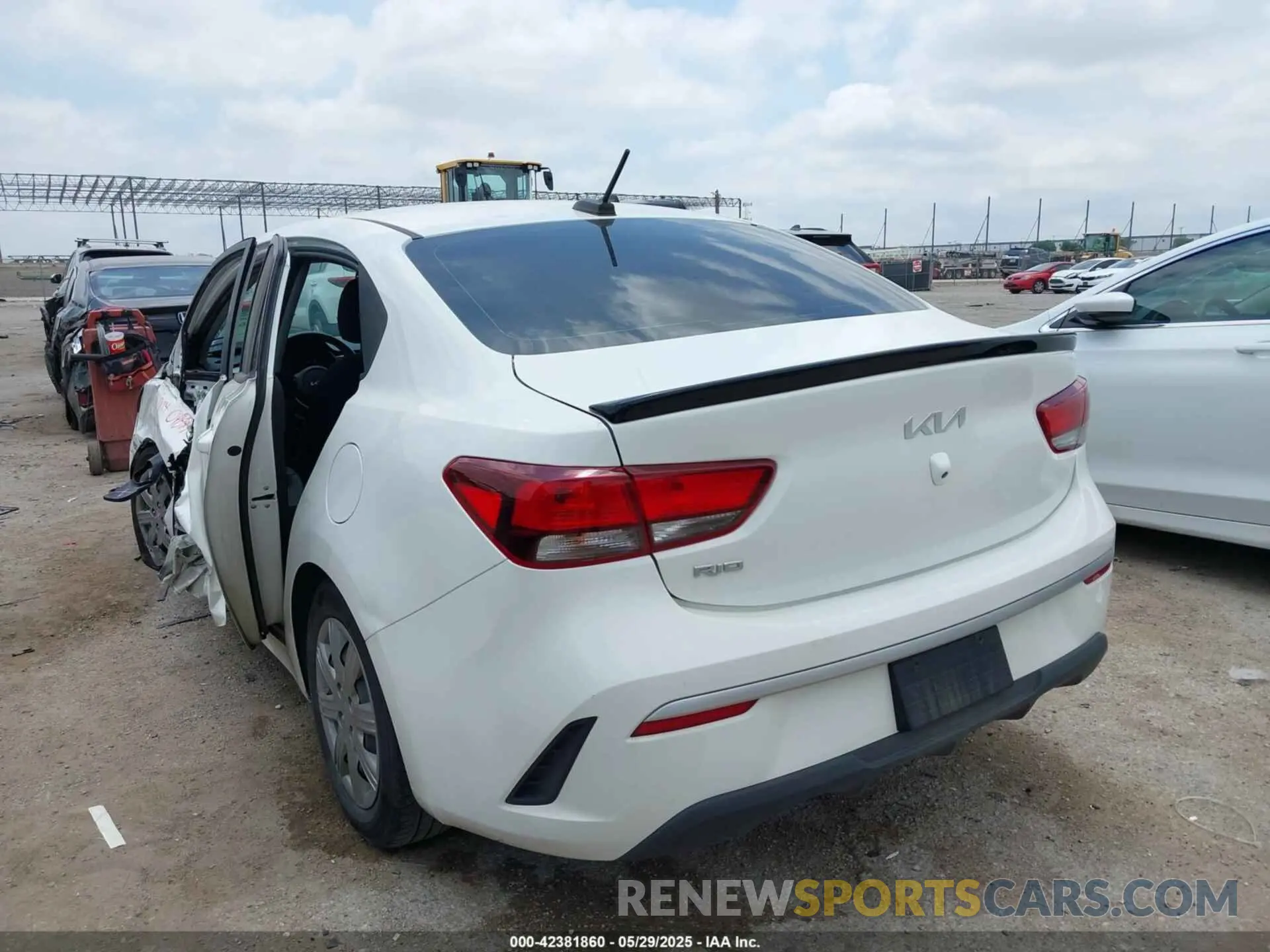 3 Photograph of a damaged car 3KPA24AD1NE484816 KIA RIO 2022