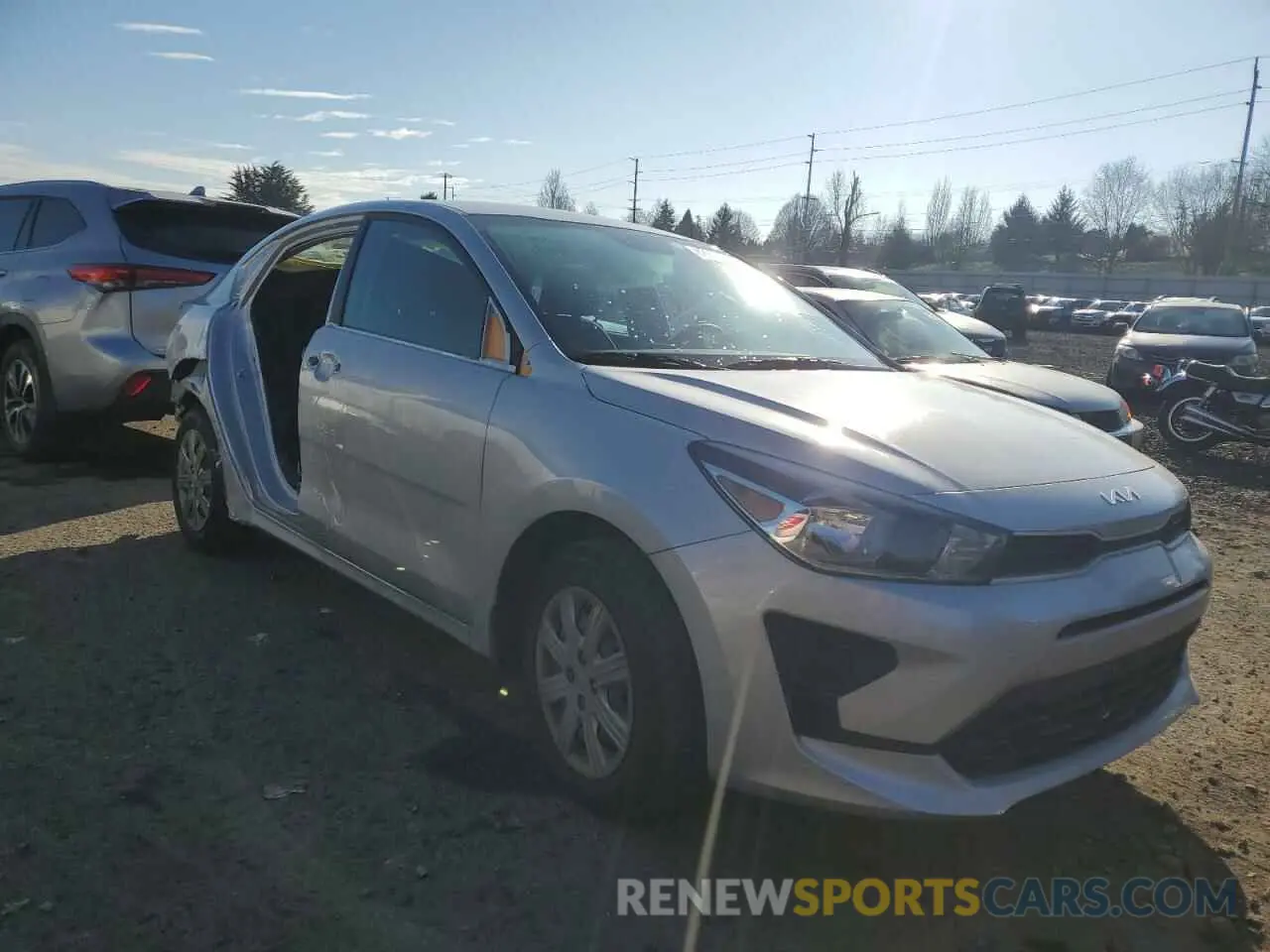 4 Photograph of a damaged car 3KPA24AD1NE486100 KIA RIO 2022